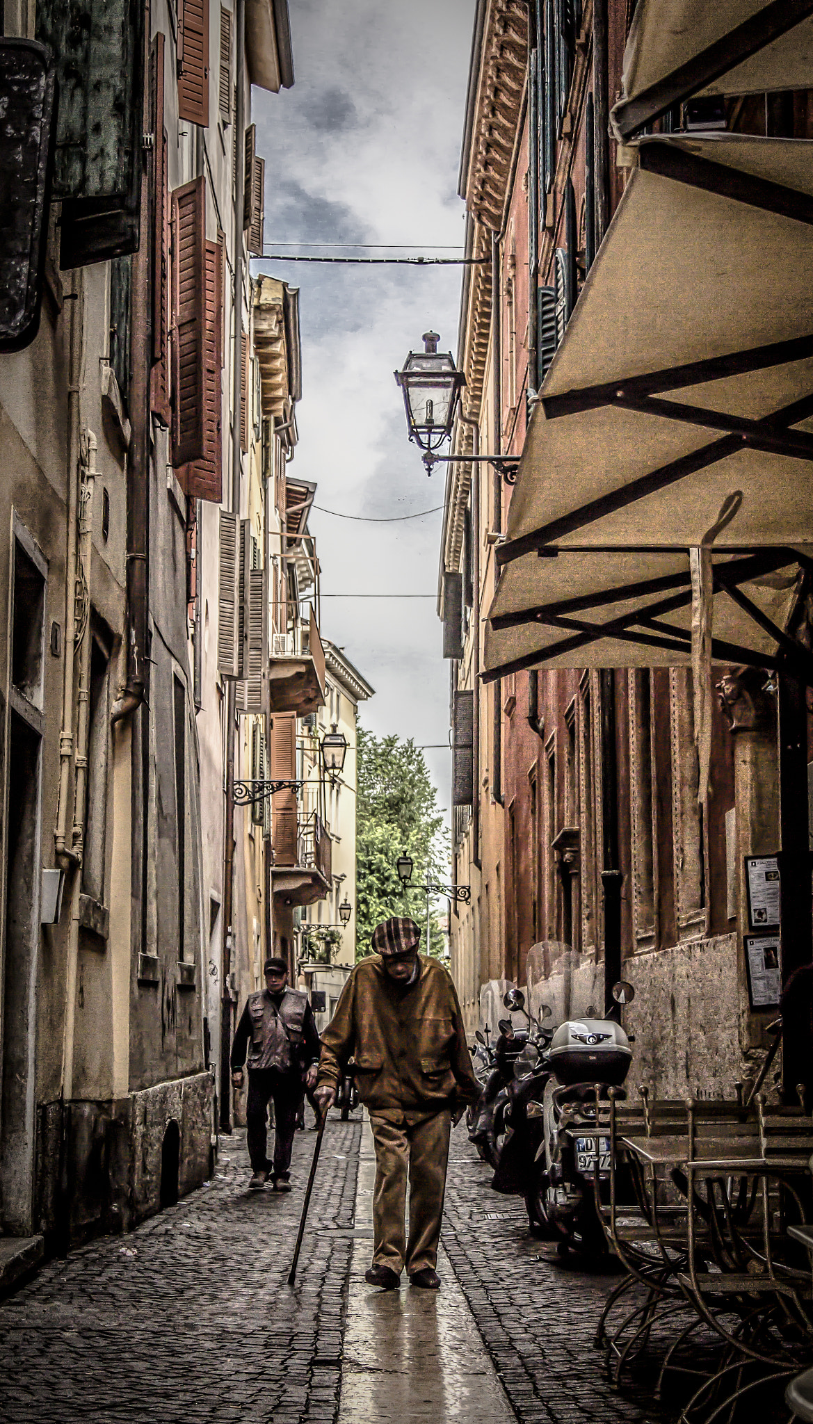 Canon EF-S 18-55mm F3.5-5.6 sample photo. Vecchiaia photography