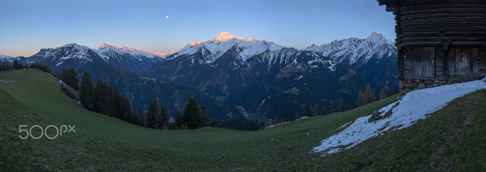 Sony SLT-A77 sample photo. Moon rise photography
