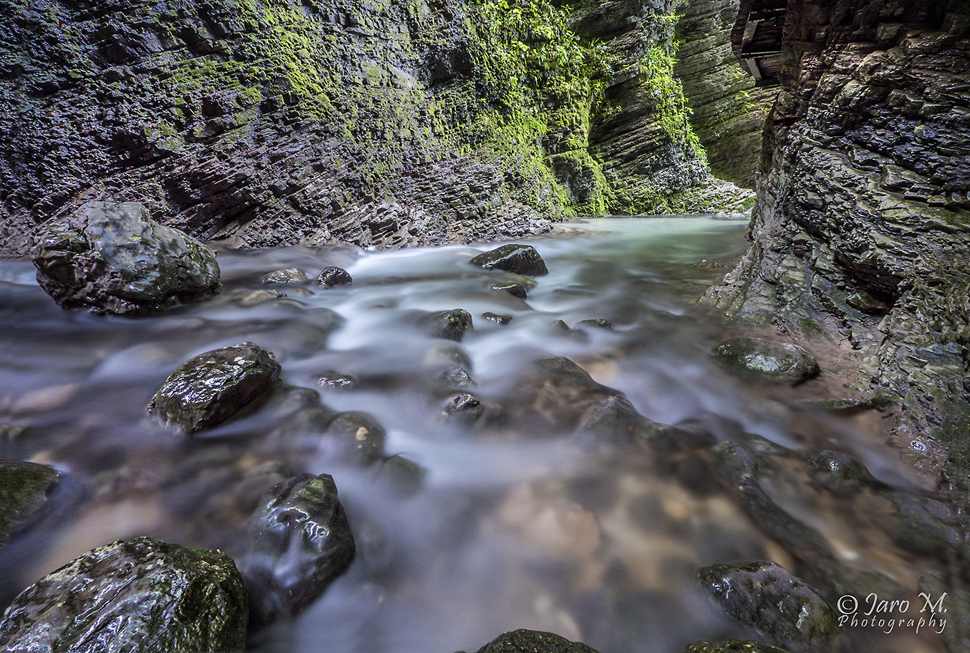 Panasonic Lumix DMC-GX8 + Panasonic Lumix G Vario 7-14mm F4 ASPH sample photo. Down by the river photography