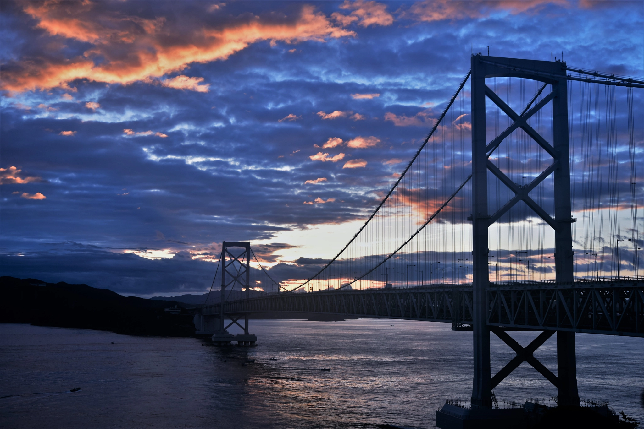 Nikon AF-S Nikkor 16-35mm F4G ED VR sample photo. Suspension bridge photography