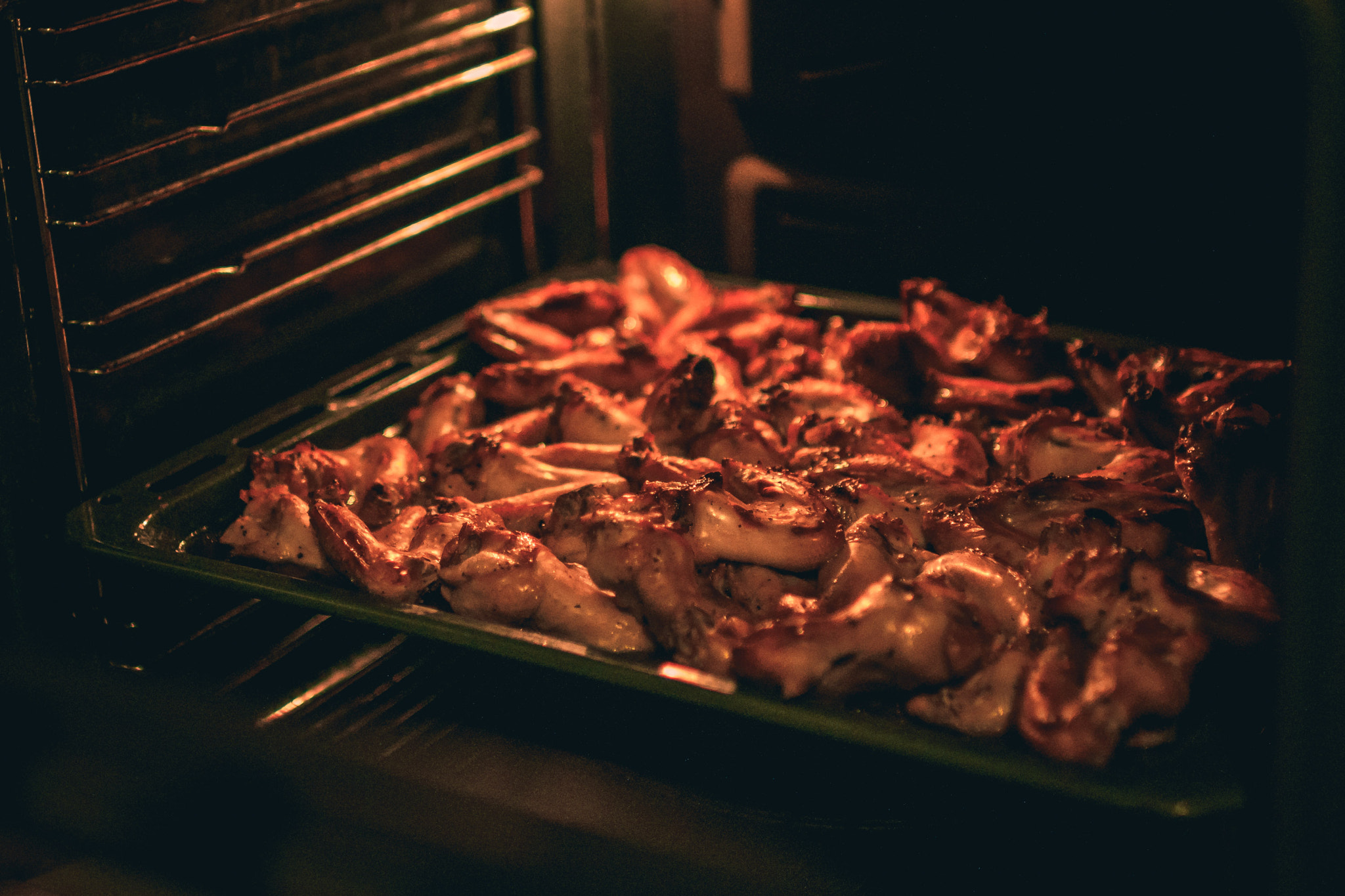 Sigma 30mm F1.4 EX DC HSM sample photo. Buffalo wings photography