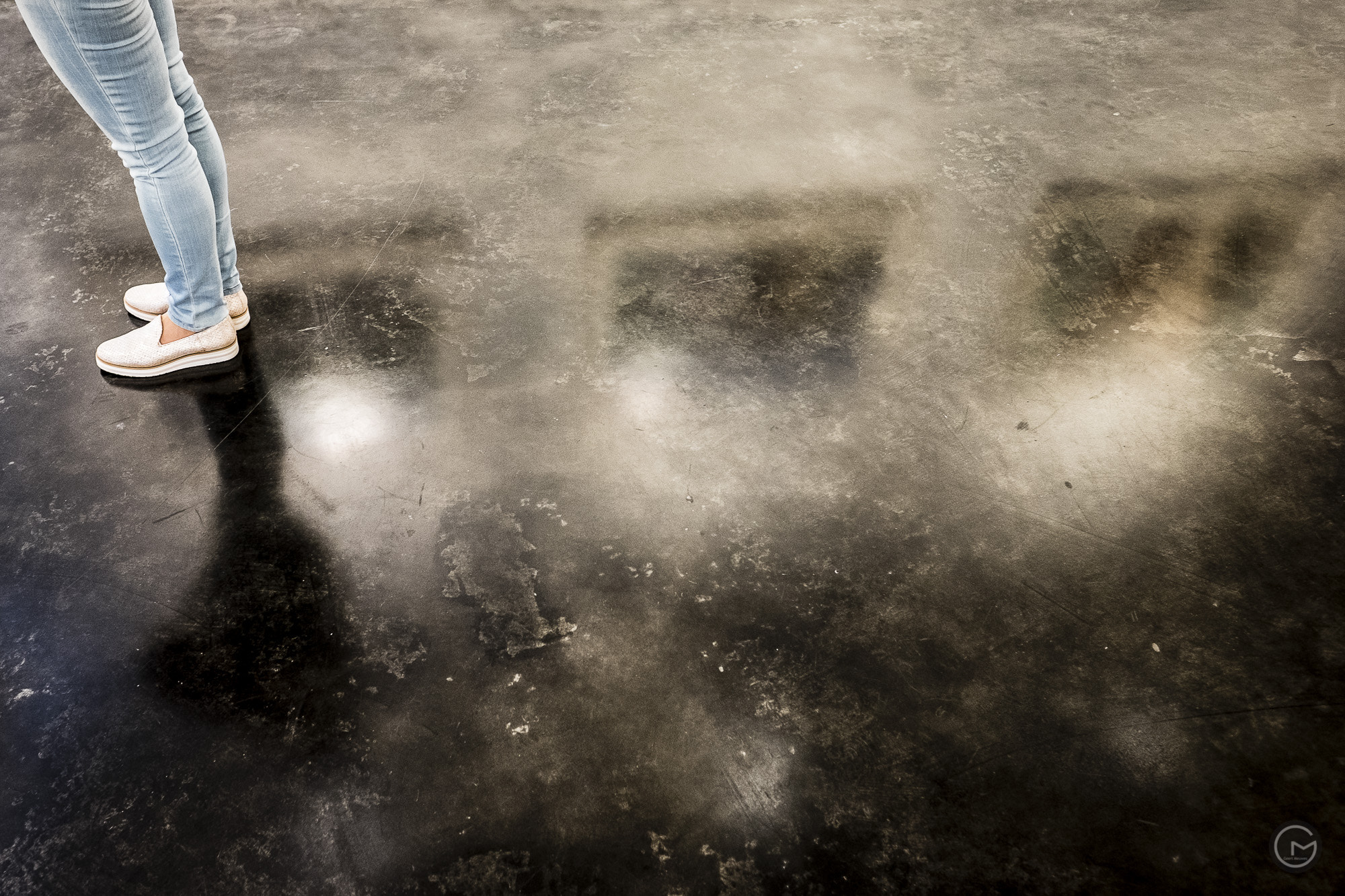 Fujifilm X-E2 + Fujifilm XF 16mm F1.4 R WR sample photo. Feet photography