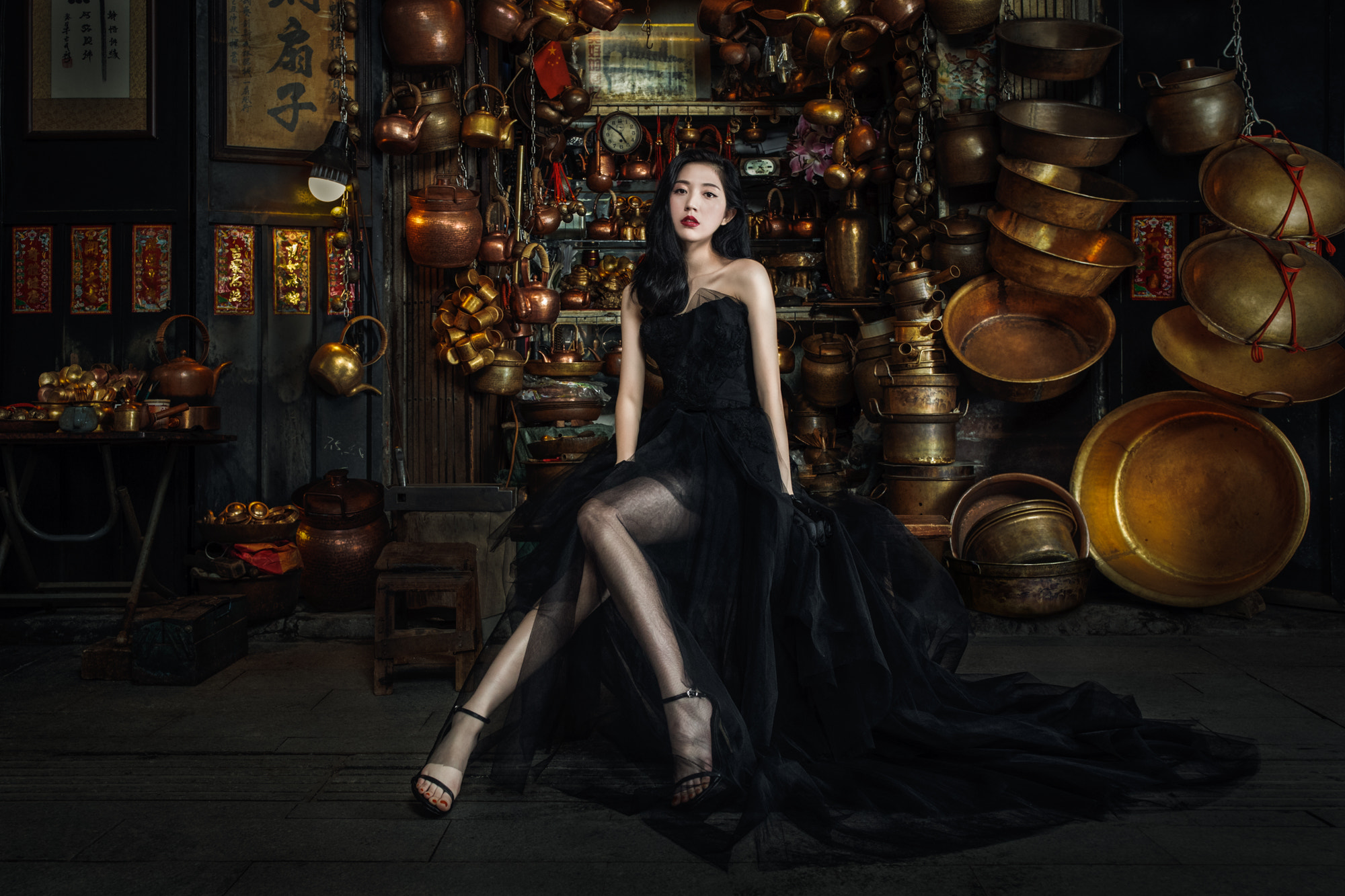 Canon EF 35mm F1.4L II USM sample photo. Black dress & bronze photography