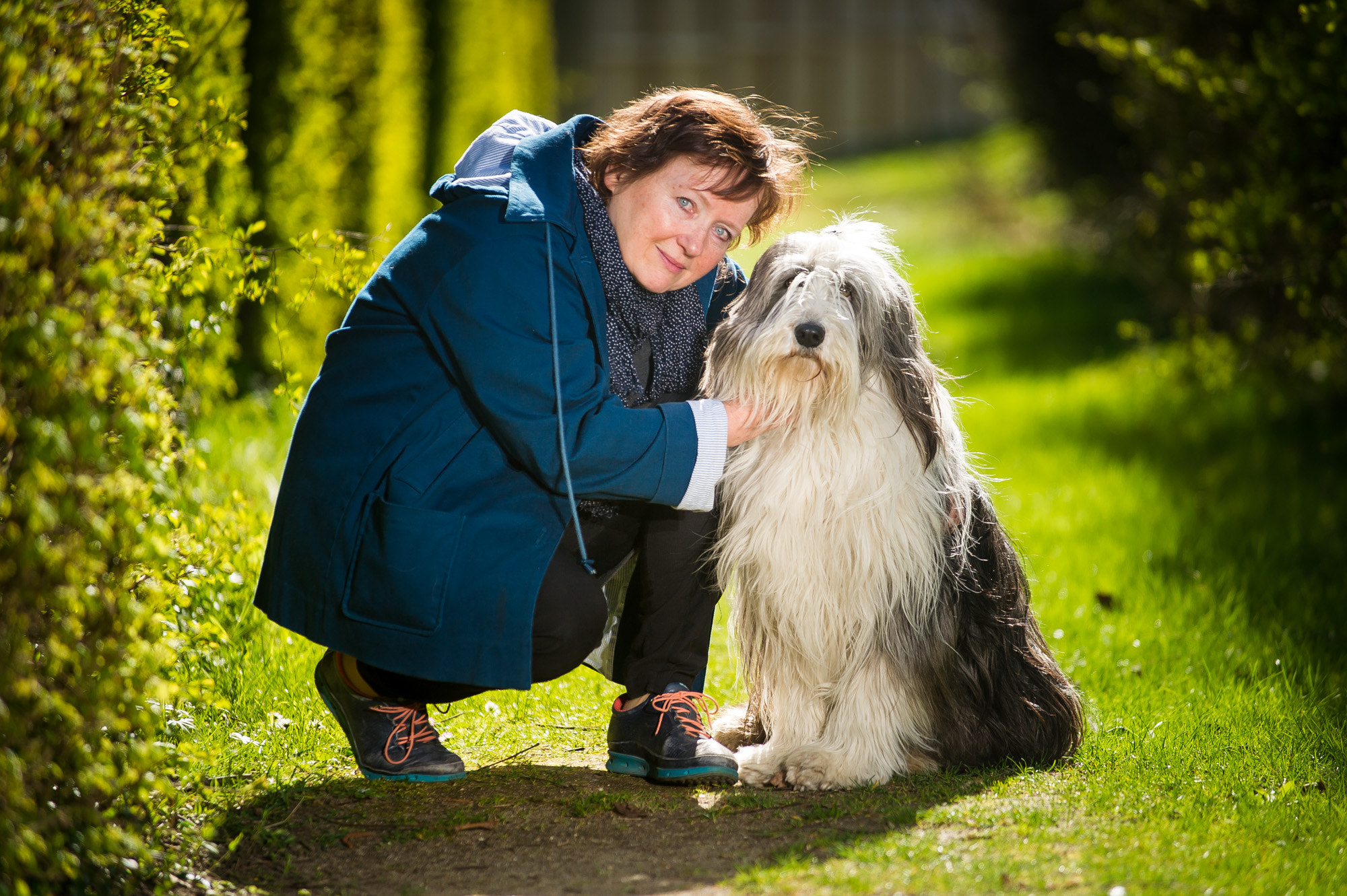 AF-S Zoom-Nikkor 80-200mm f/2.8D IF-ED sample photo. Woman and dog.jpg photography