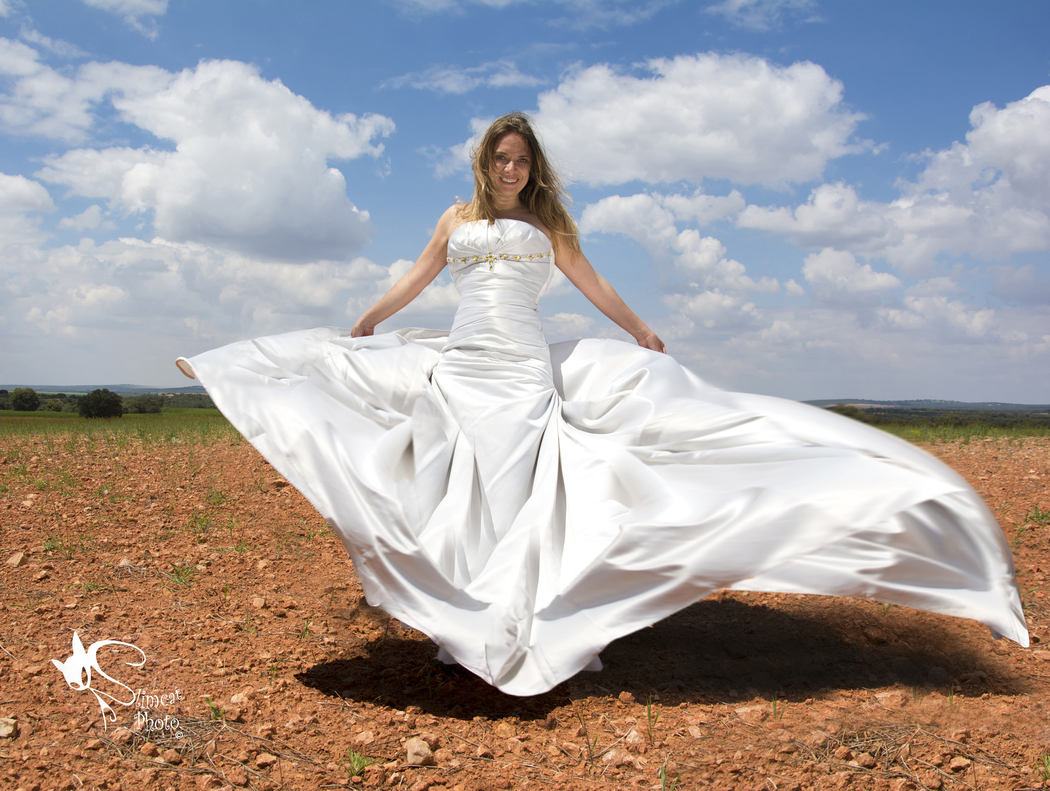 Nikon D7100 + IX-Nikkor 30-60mm f/4-5.6 sample photo. She is like the wind photography