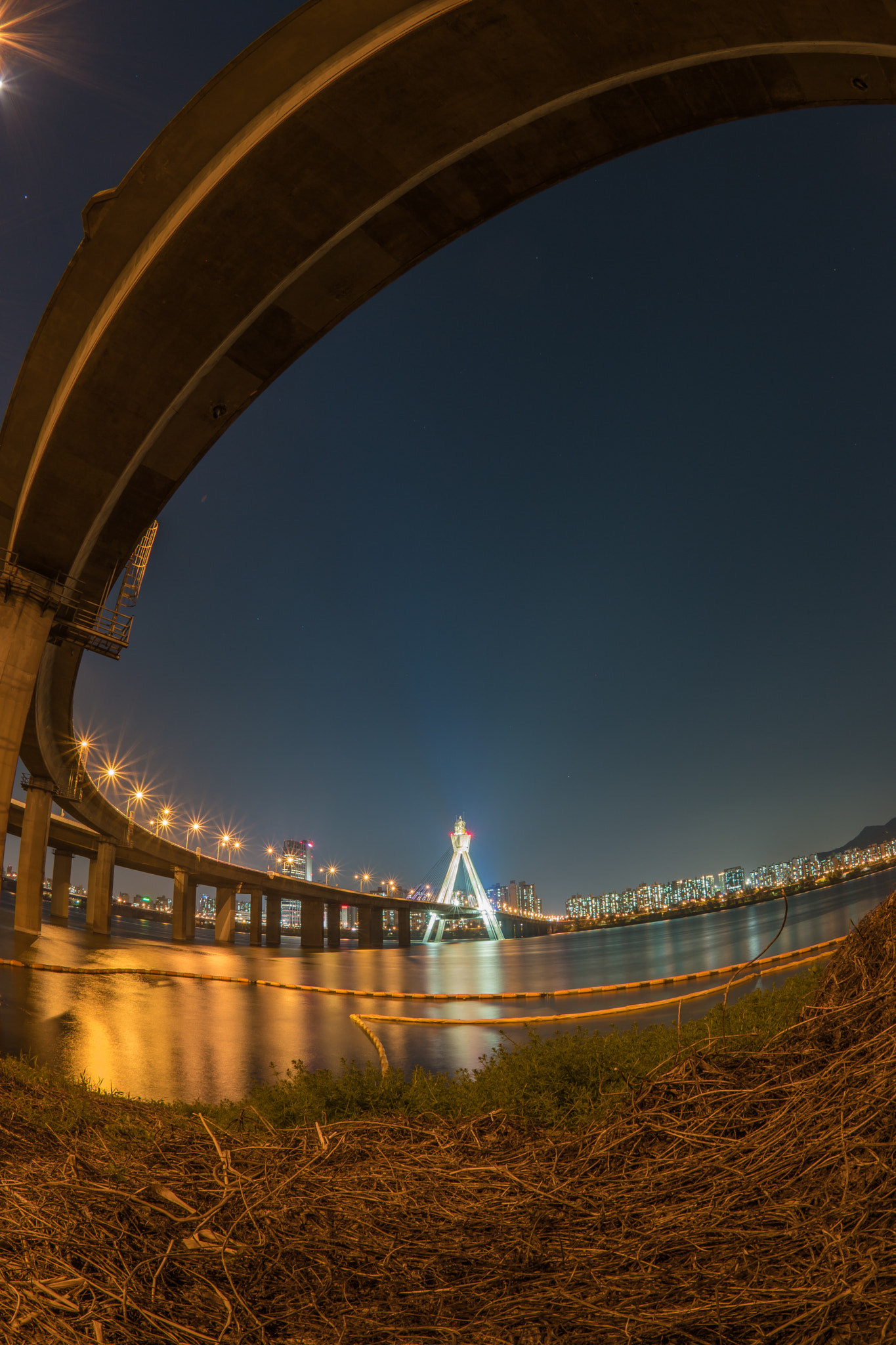 Samsung NX 10mm F3.5 Fisheye sample photo. Han river bridge tour 9 photography