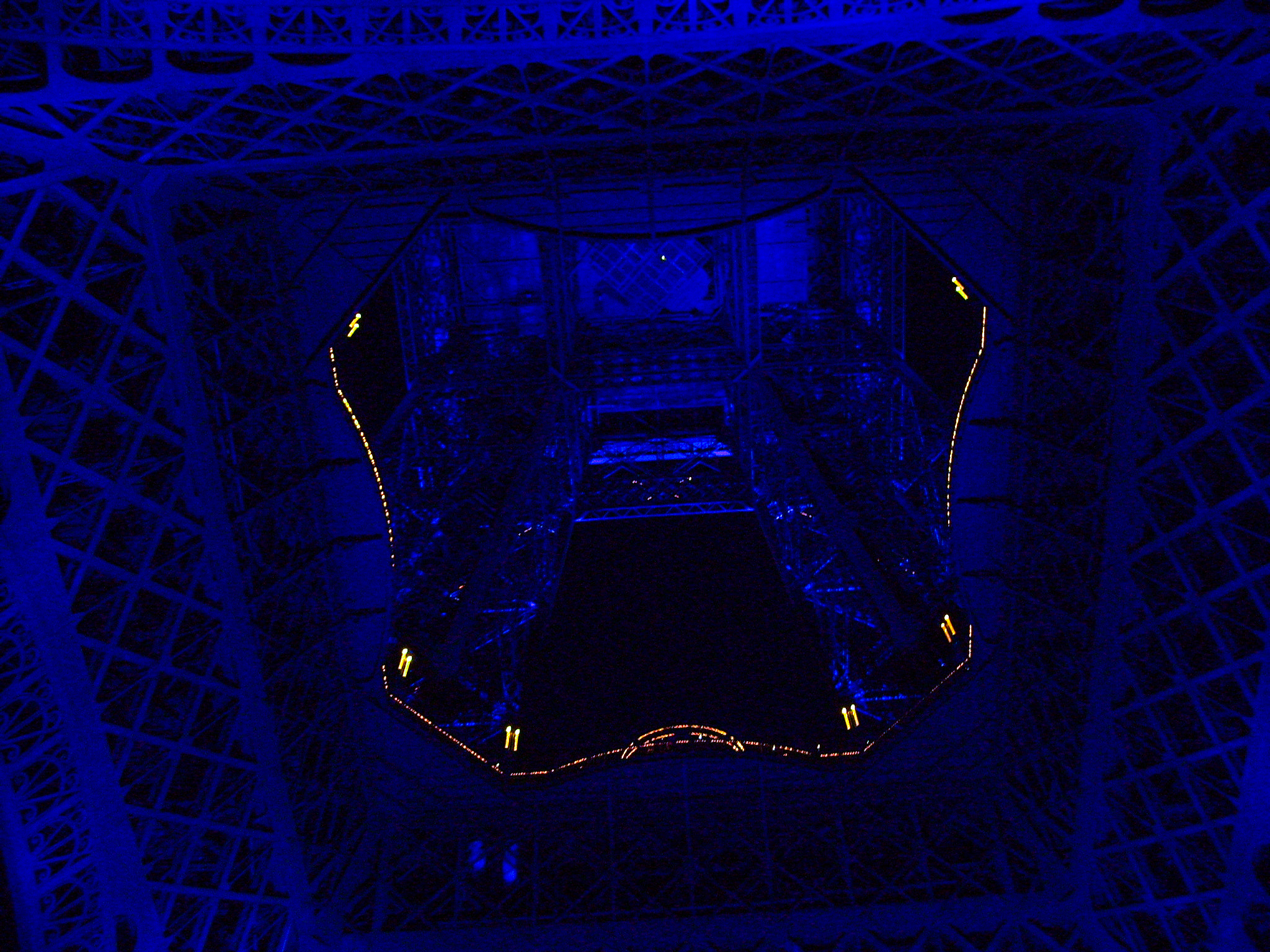 Vivitar ViviCam 5388 sample photo. Blue eiffel tower of 2006 photography
