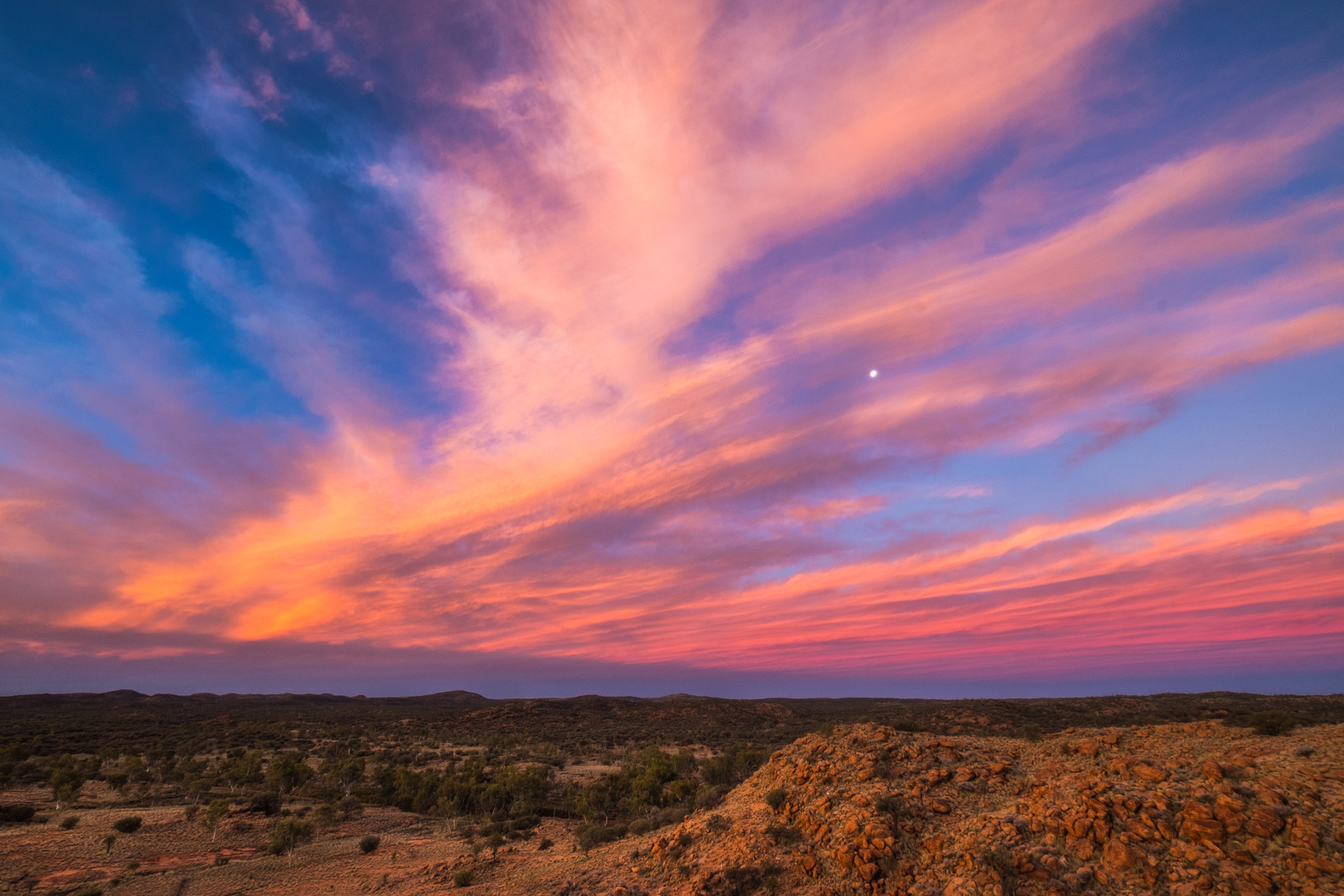 Fujifilm X-E2S + Fujifilm XF 10-24mm F4 R OIS sample photo. Telegraph station (sunset cloud colors) photography