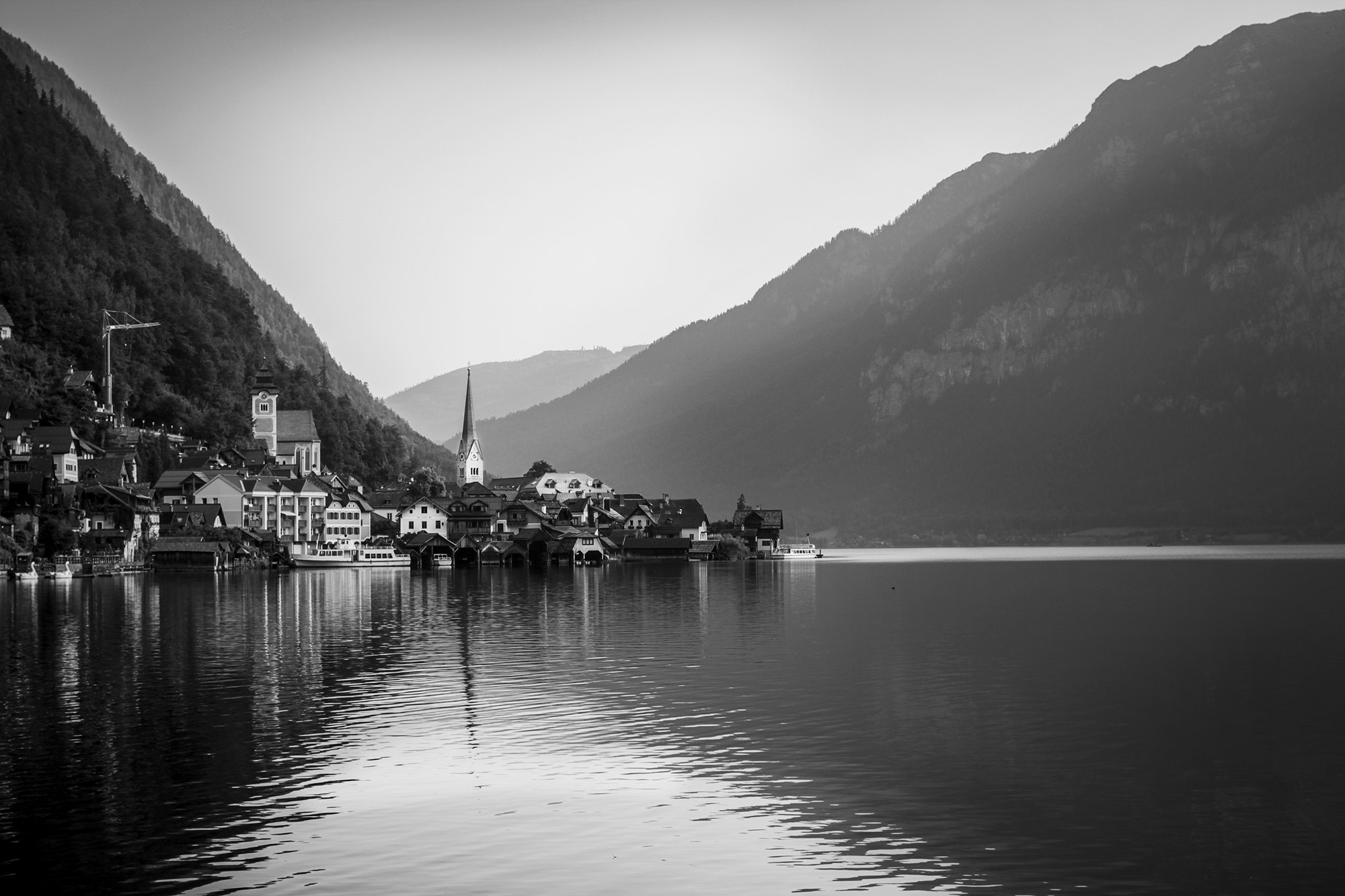 Canon EOS 550D (EOS Rebel T2i / EOS Kiss X4) + Canon EF 40mm F2.8 STM sample photo. Hallstatt mono photography