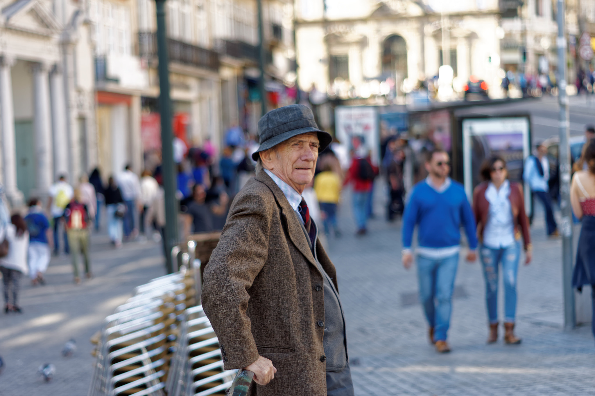 Sony Alpha DSLR-A700 + Minolta AF 50mm F1.7 New sample photo. I'll be waiting photography