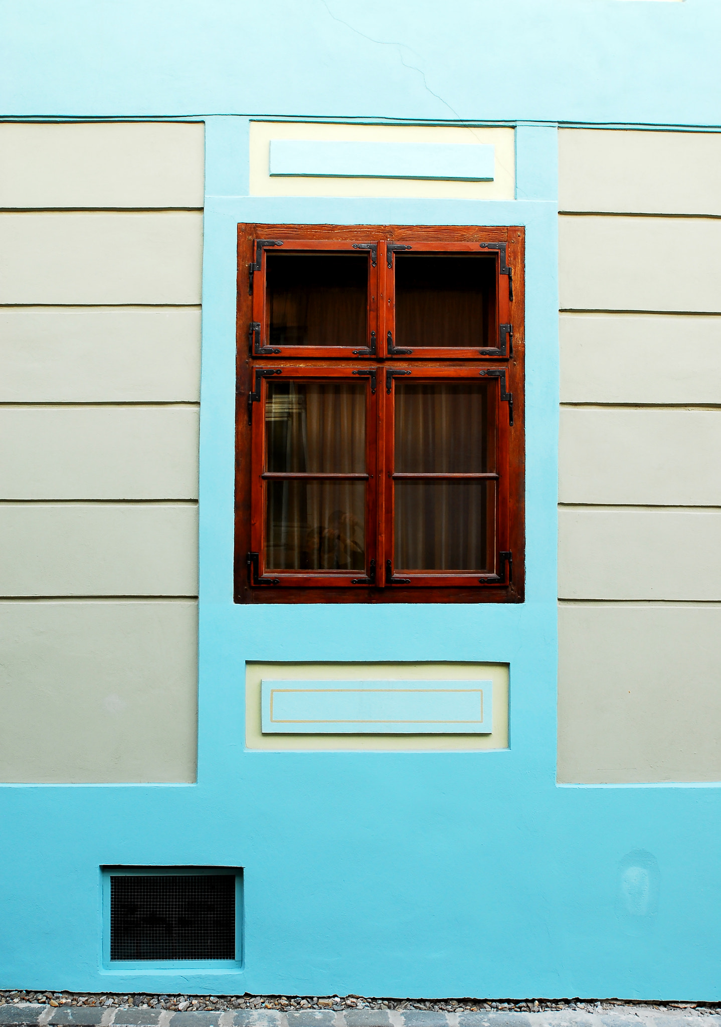 Nikon D200 sample photo. Sighisoara window 16 photography