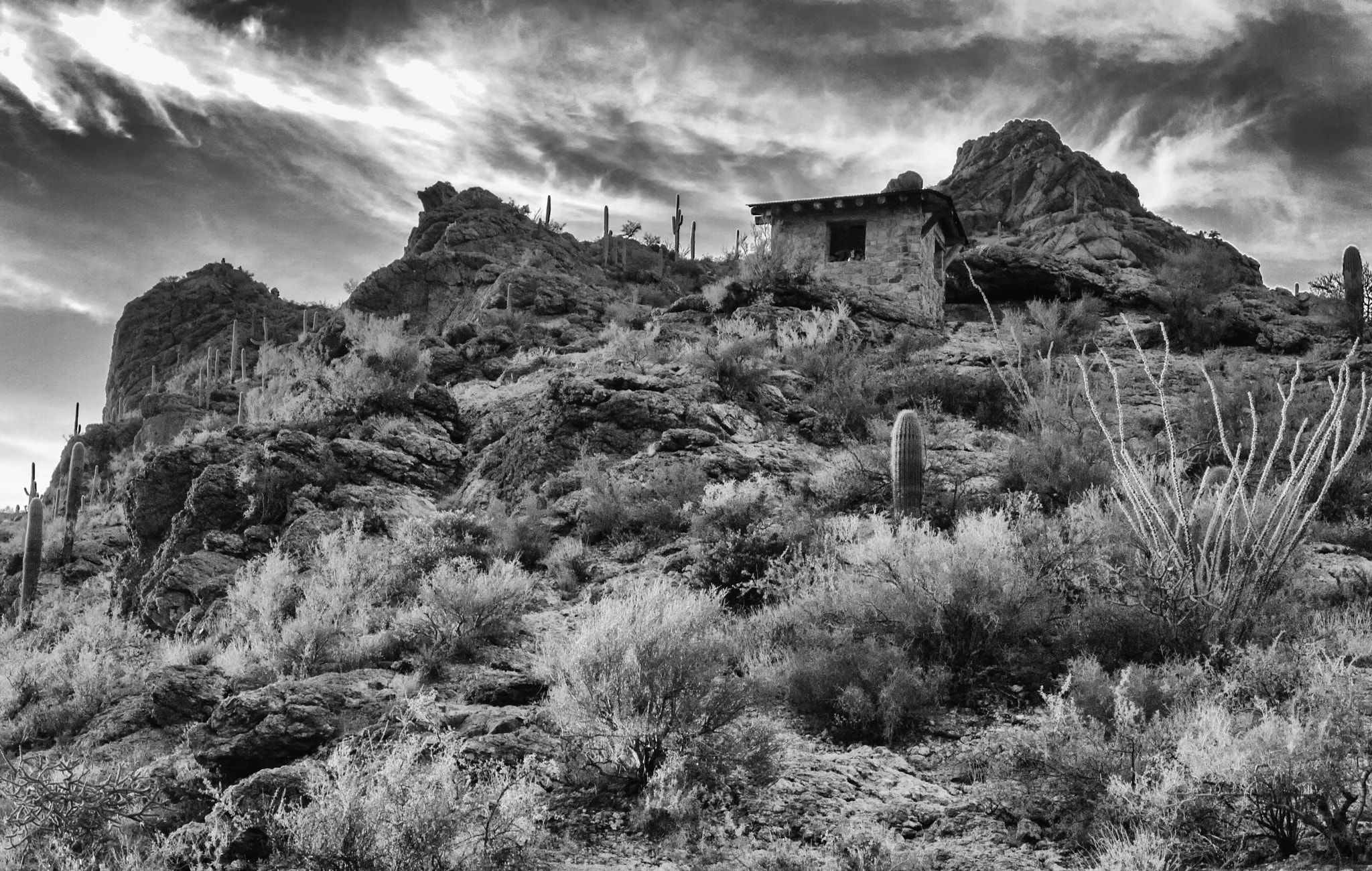 Panasonic Lumix DMC-GF2 + Panasonic Lumix G Vario 14-42mm F3.5-5.6 ASPH OIS sample photo. Gates pass, tucson, az photography