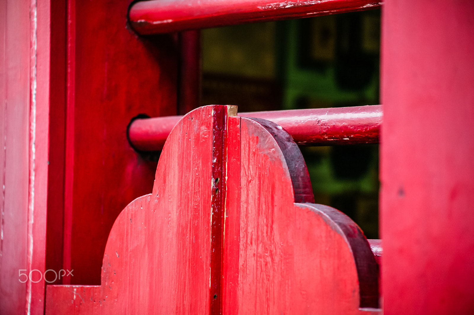 Canon EOS-1Ds + Canon EF 75-300mm f/4-5.6 USM sample photo. Red wooden gate photography