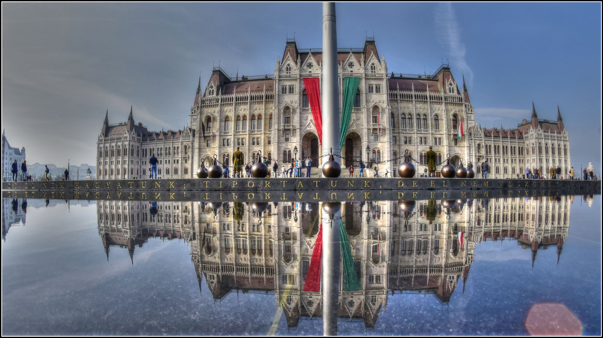 Nikon D810 + Samyang 8mm F3.5 Aspherical IF MC Fisheye sample photo. Das parlamentsgebäude in budapest photography