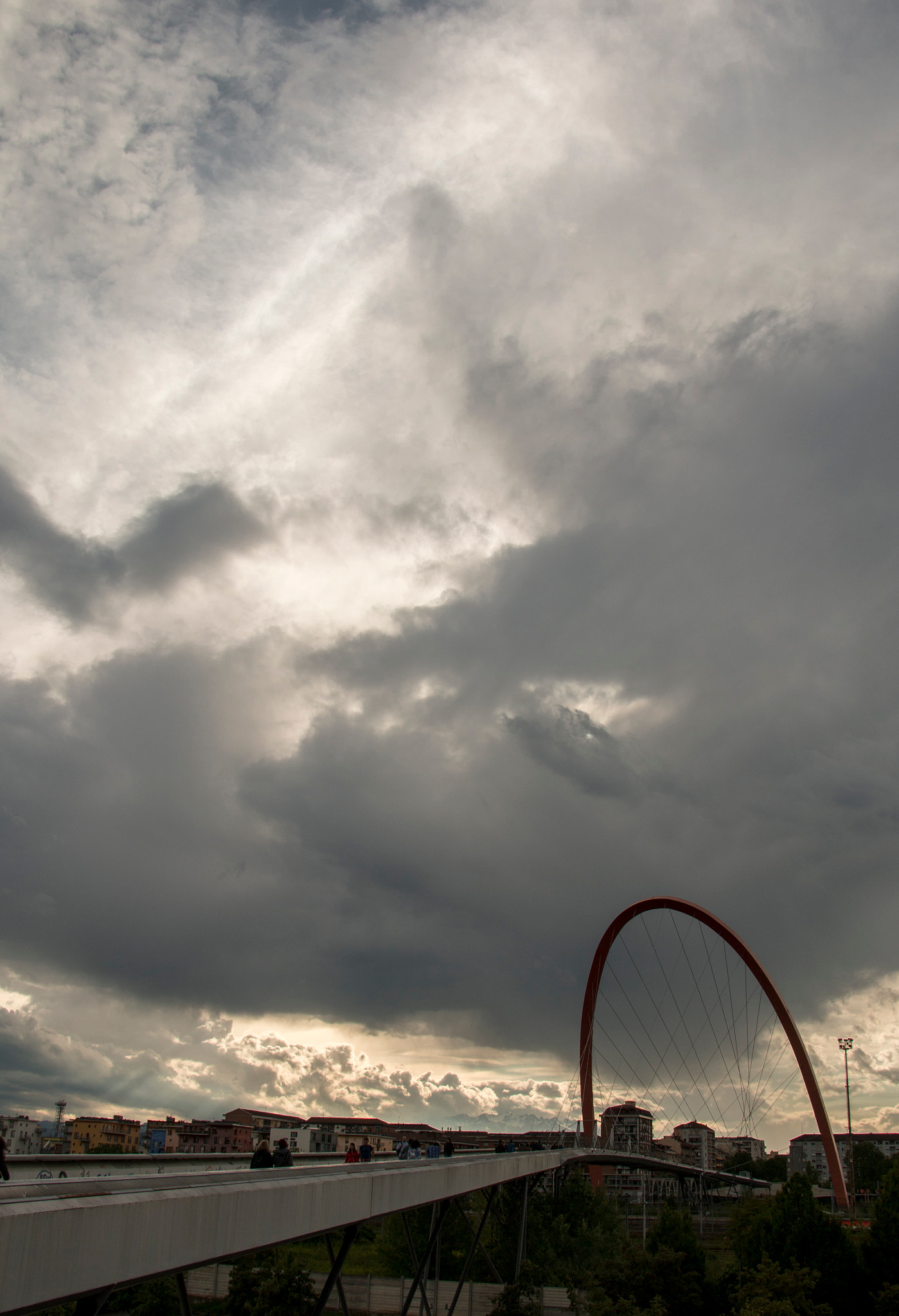 Canon EOS 70D + Canon EF-S 18-135mm F3.5-5.6 IS STM sample photo. Stormy clouds photography