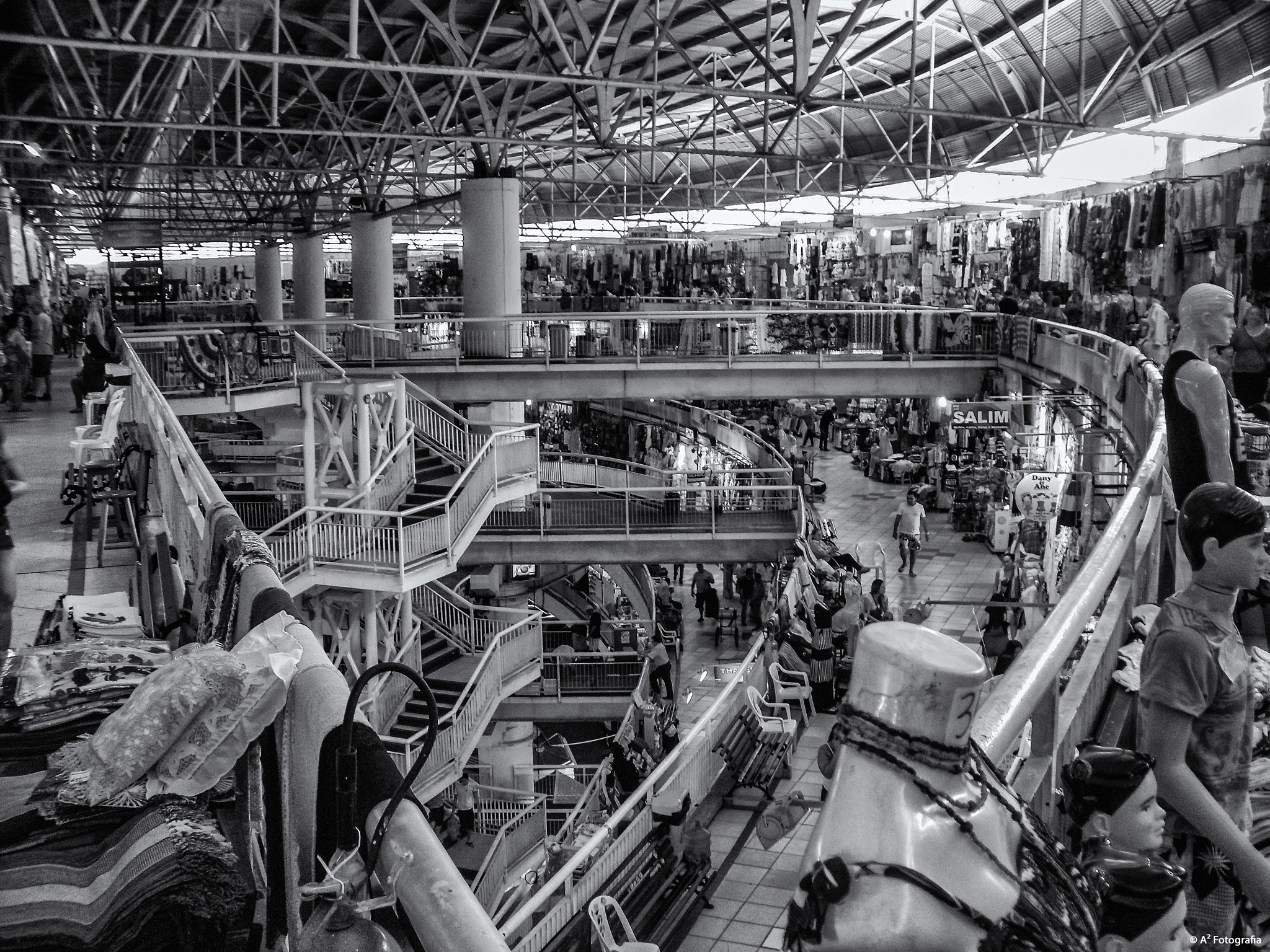 Samsung PL100 /  TL205 / VLUU PL100 /  PL101 sample photo. Labirinto de compras mercado central de fortaleza photography
