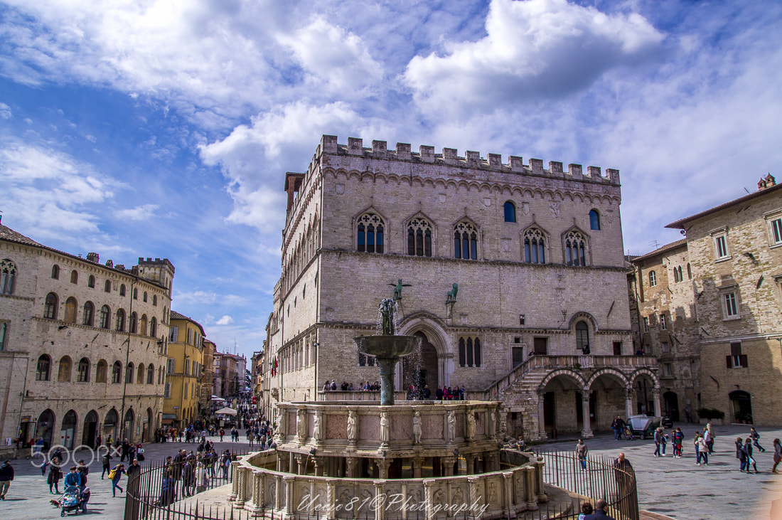 Sony Alpha DSLR-A580 + Tamron SP 24-70mm F2.8 Di VC USD sample photo. Perugia: piazza iv novembre photography