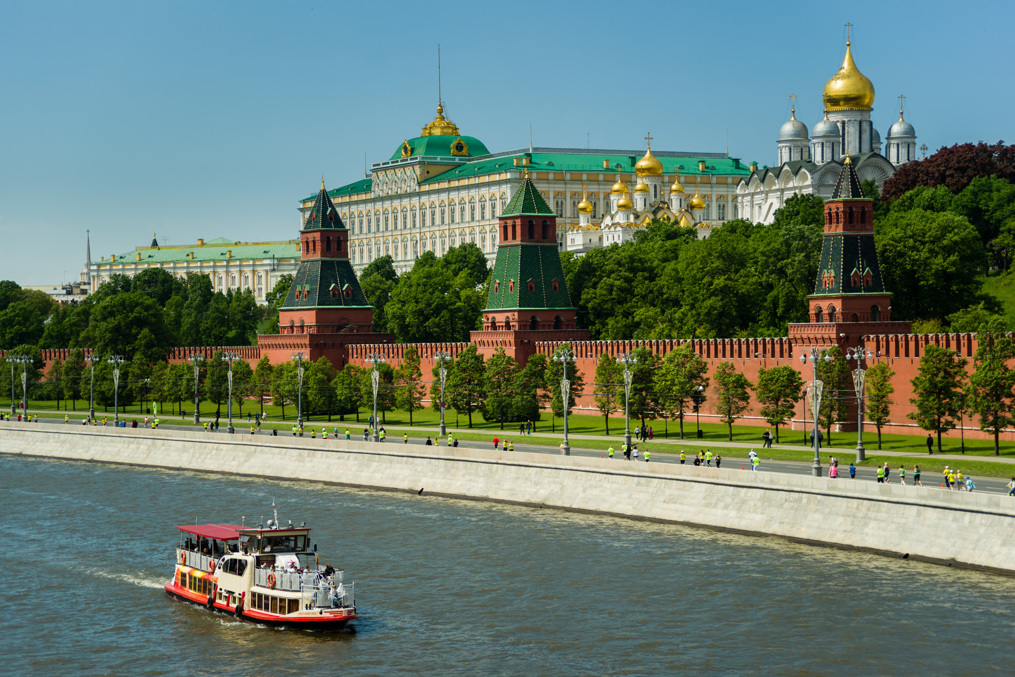 Sony Alpha DSLR-A850 + Minolta AF 35-105mm F3.5-4.5 sample photo. Moscow kremlin 2016 photography