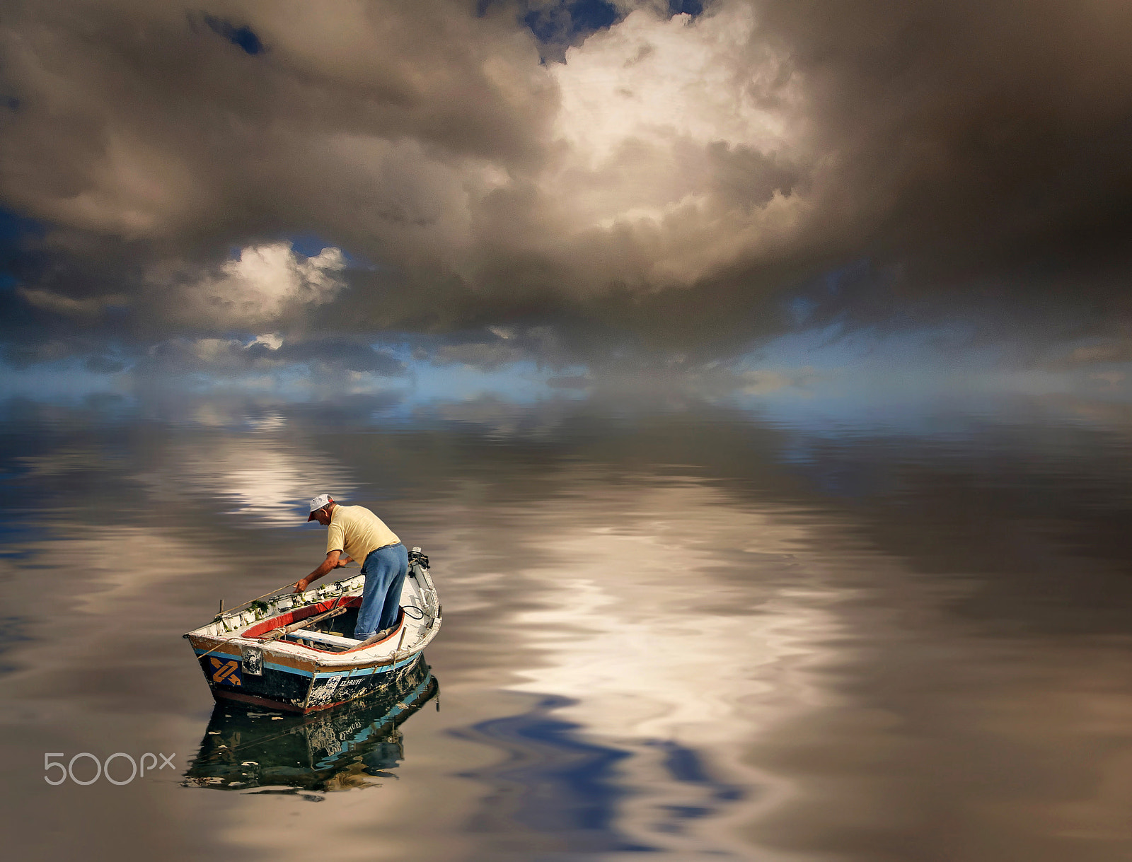 Sigma 10-20mm F3.5 EX DC HSM sample photo. The man and the sea.... photography