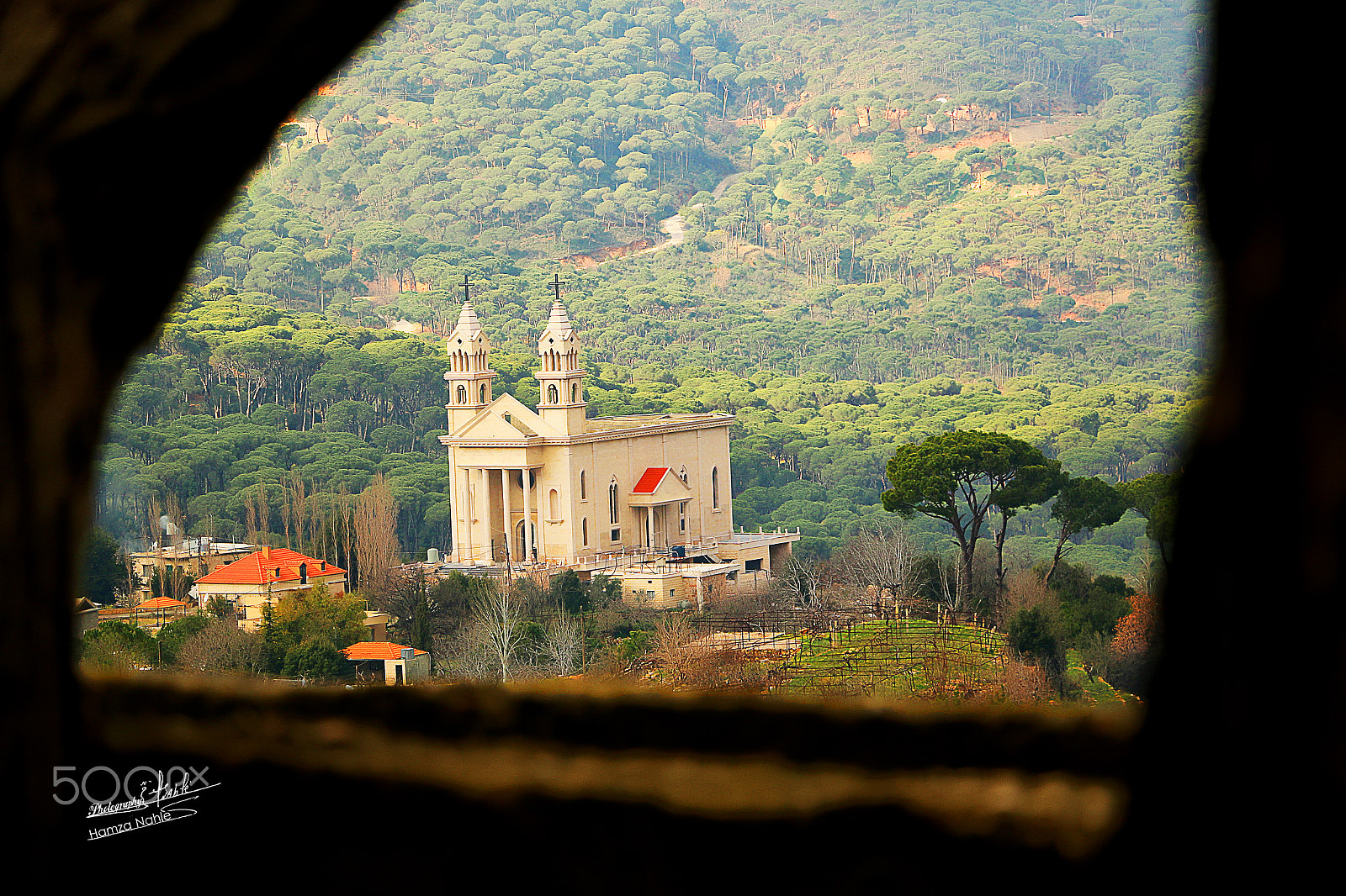 Canon EOS 70D + Canon EF-S 18-135mm F3.5-5.6 IS STM sample photo. A church photography