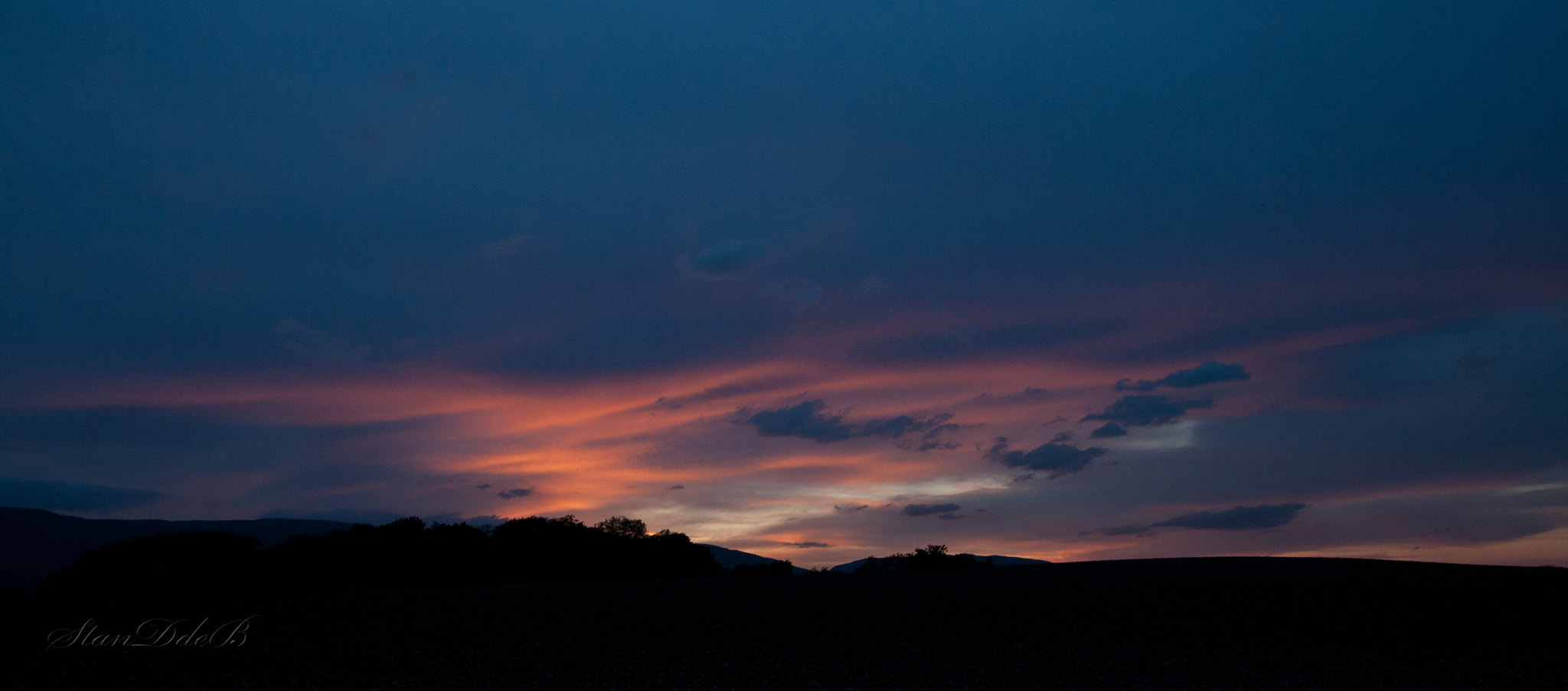 Sigma 8-16mm F4.5-5.6 DC HSM sample photo. Last minutes sun photography