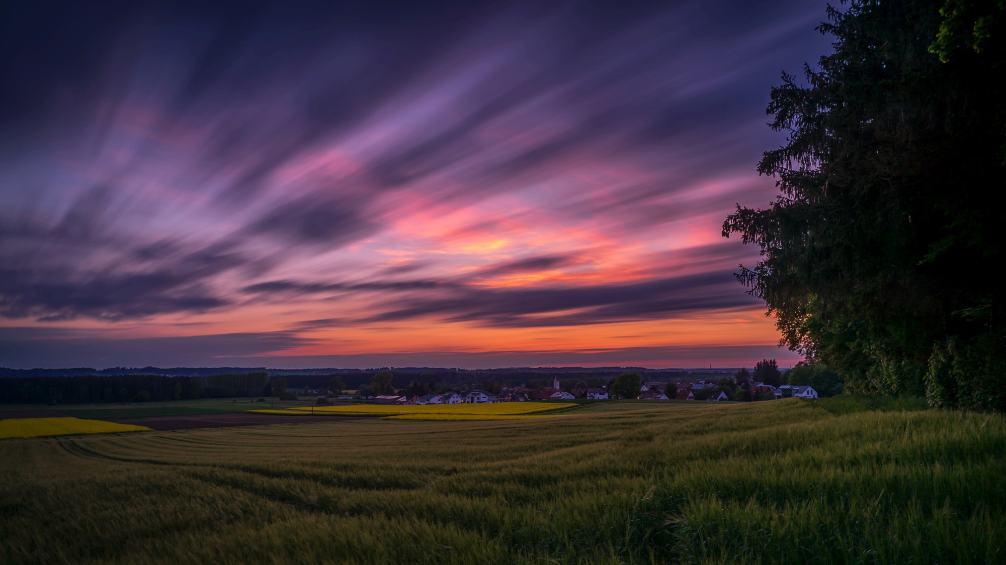 Sony a7 + E 21mm F2.8 sample photo. After sunset photography