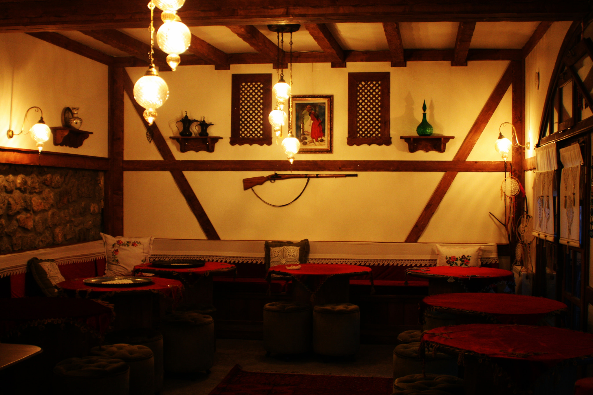 Canon EOS 1000D (EOS Digital Rebel XS / EOS Kiss F) sample photo. Saloon photography