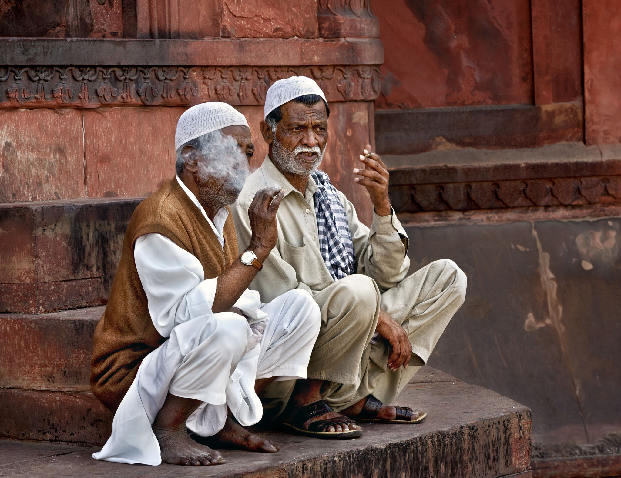 Canon EF 70-200mm F2.8L IS USM sample photo. Smoking break.... photography