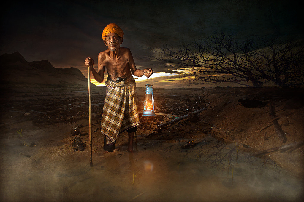 an old man at the mountains by Abe less on 500px.com