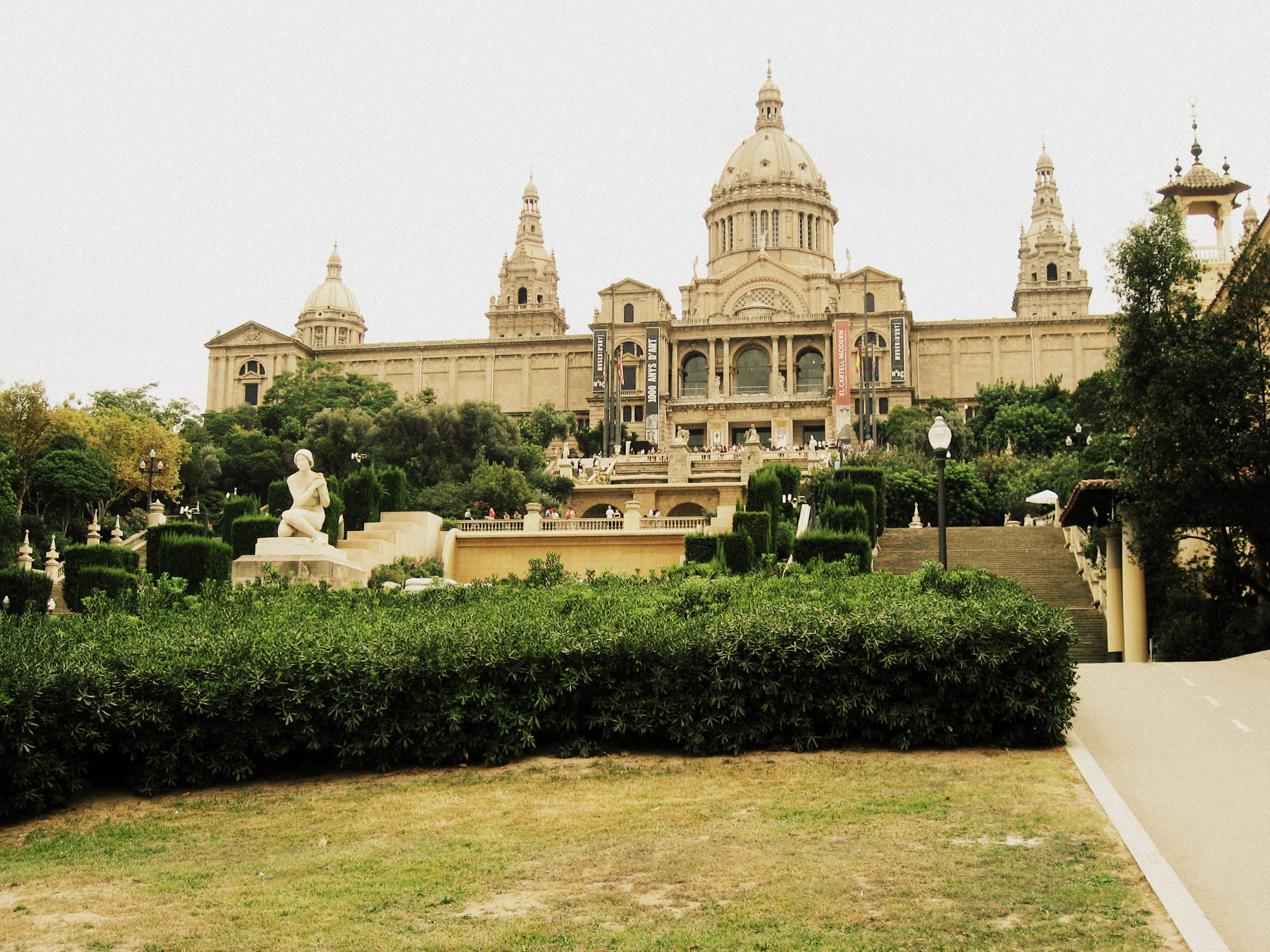 Canon DIGITAL IXUS 800 IS sample photo. Mnac . museu nacional d'art de catalunya photography
