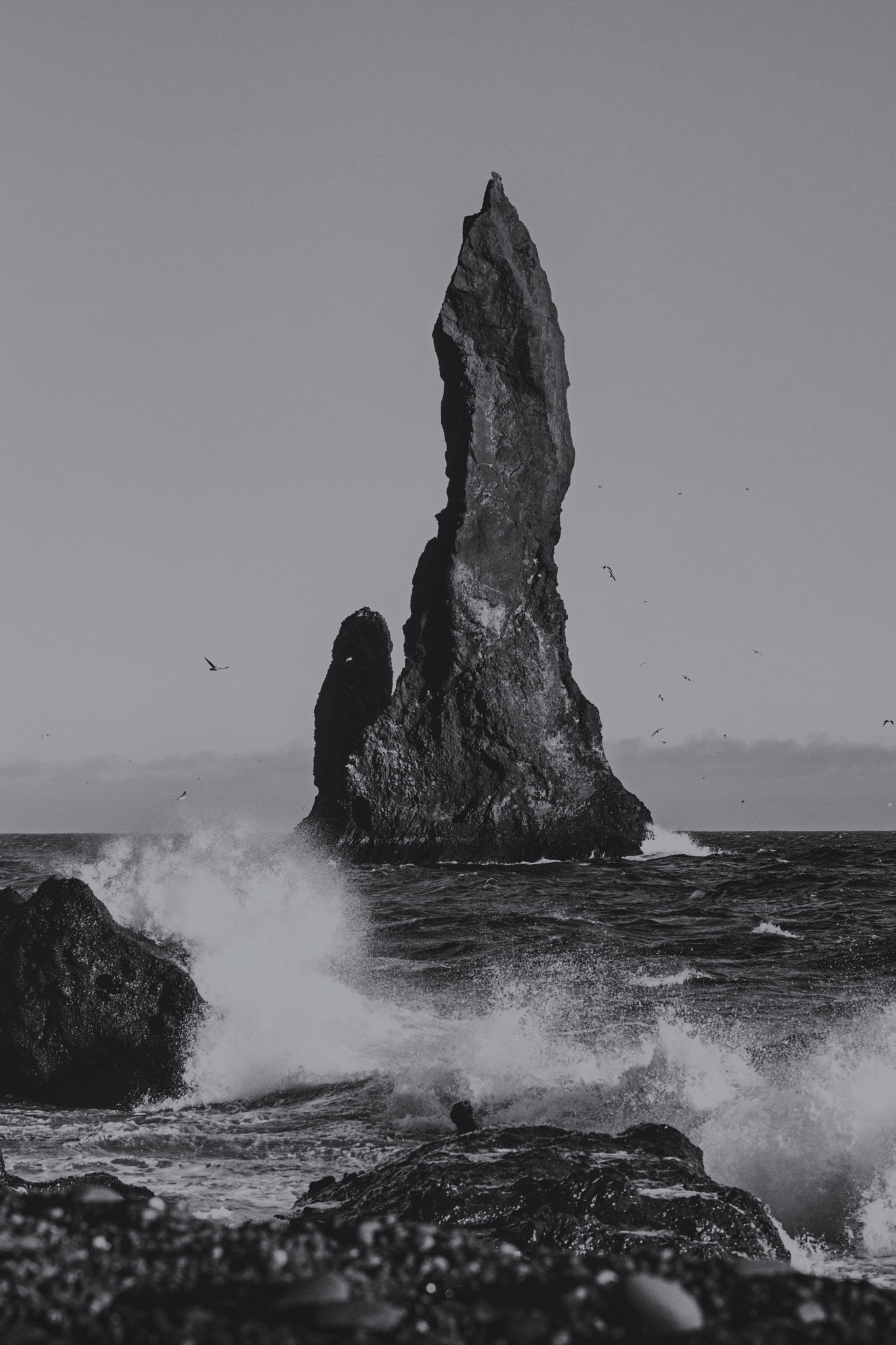 Sony 70-200mm F2.8 G SSM II sample photo. Strong waves in vik photography