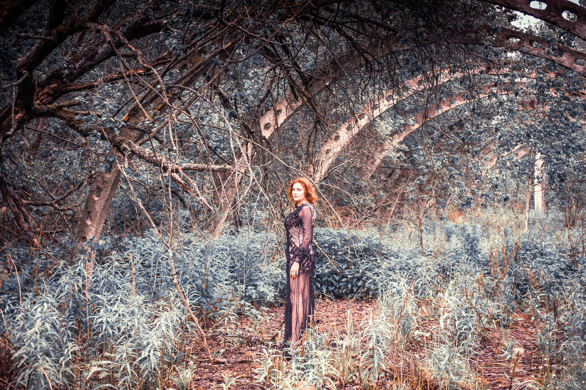 HD Pentax DA 35mm F2.8 Macro Limited sample photo. Girl in a mysterious place photography