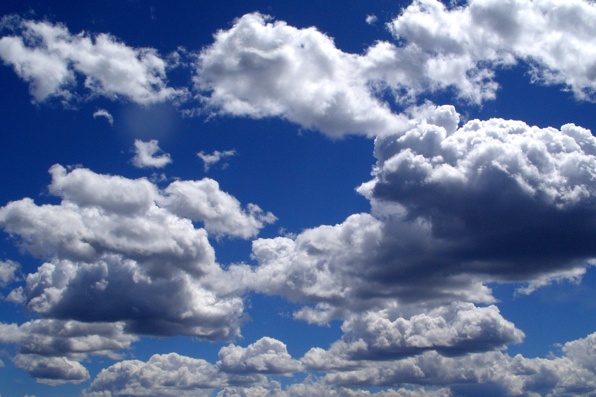 Samsung S850 sample photo. Blue sky and clouds photography