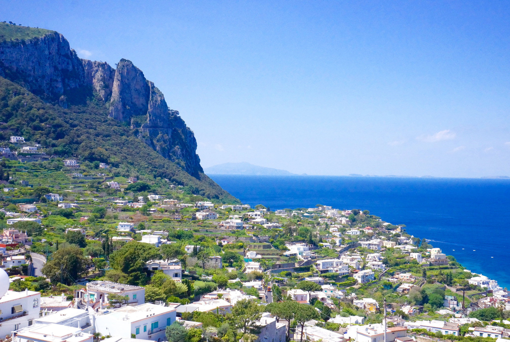 Sony Alpha NEX-7 + Tamron 18-200mm F3.5-6.3 Di III VC sample photo. Capri! photography