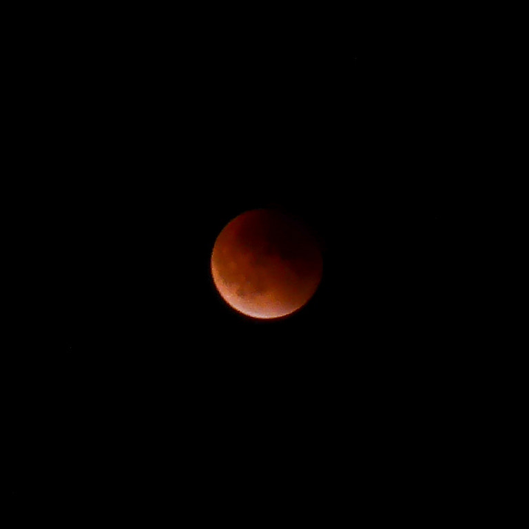 Panasonic Lumix DMC-TS5 (Lumix DMC-FT5) sample photo. Blood moon lunar eclipse photography