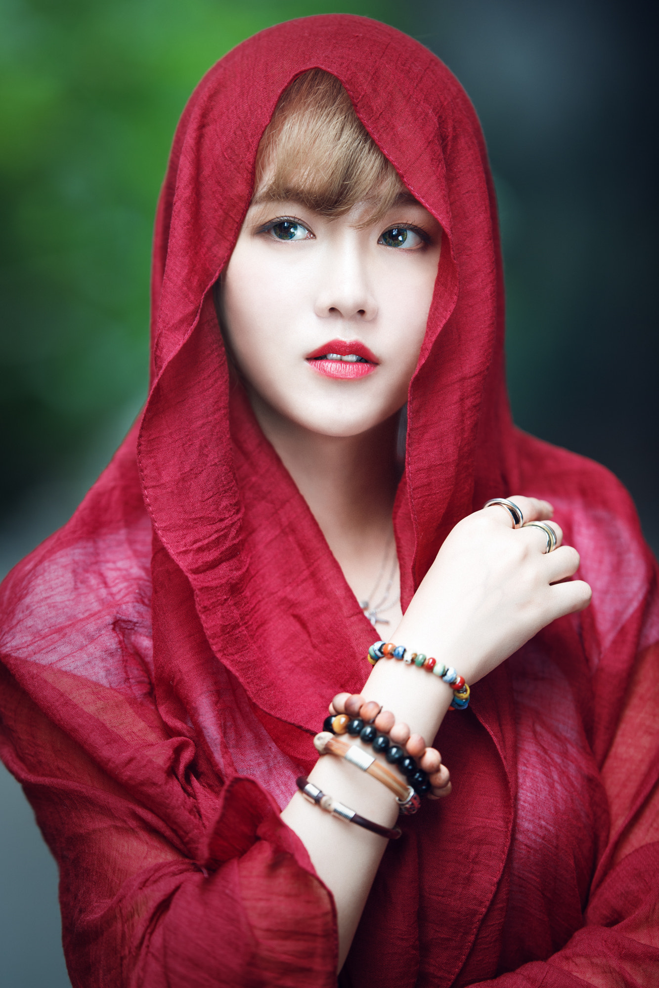 Nikon AF-S Nikkor 200mm F2G ED VR II sample photo. Red veil photography