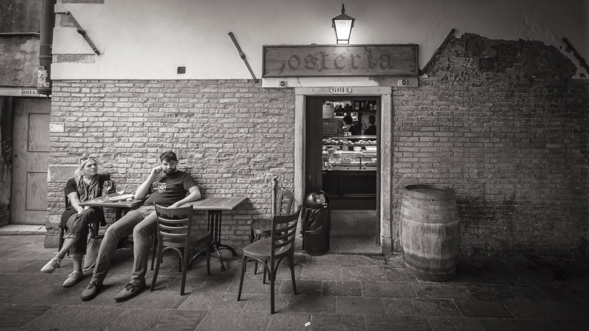 Panasonic Lumix G Vario 7-14mm F4 ASPH sample photo. Osteria photography