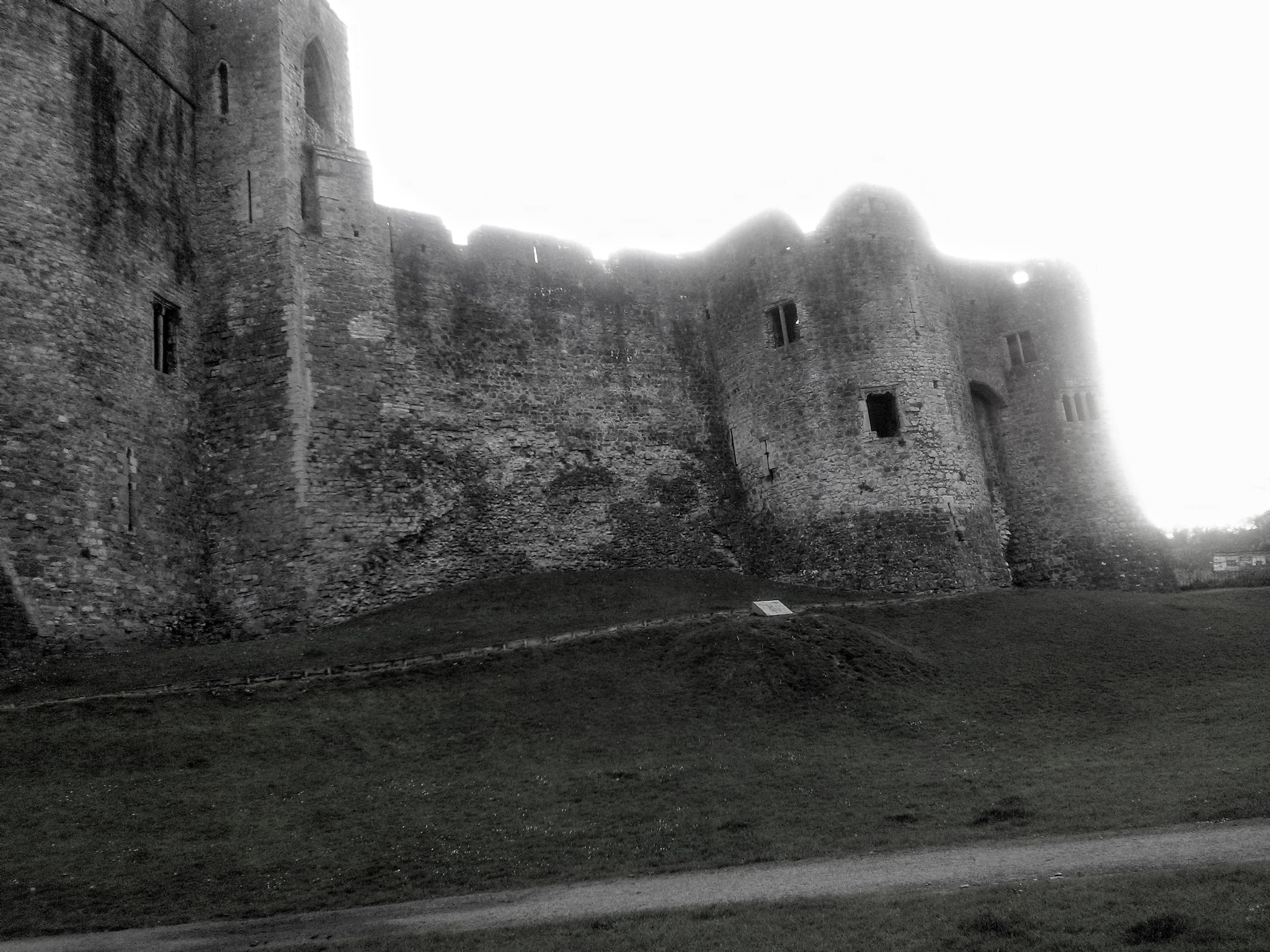 LG OPTIMUS L7 II sample photo. Castle in silvers photography