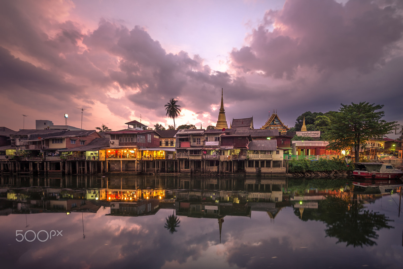 Leica M (Typ 240) + Leica Tri-Elmar-M 16-18-21mm F4 ASPH sample photo. Reflection of the old town chanthaboon waterfront photography