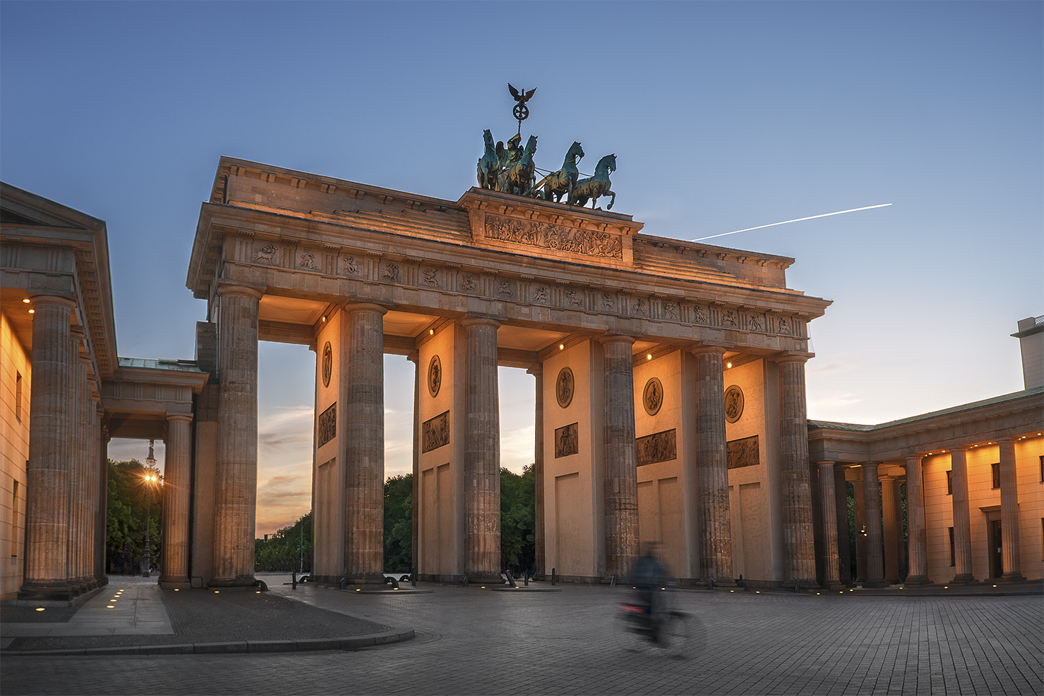 Nikon D810 + AF Nikkor 20mm f/2.8 sample photo. Brandenburger tor photography