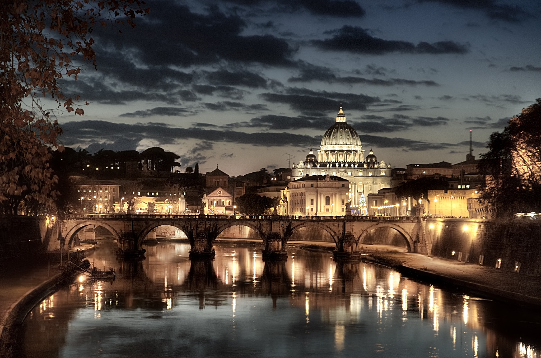 Canon 24.0-70.0 mm sample photo. Tevere di notte photography