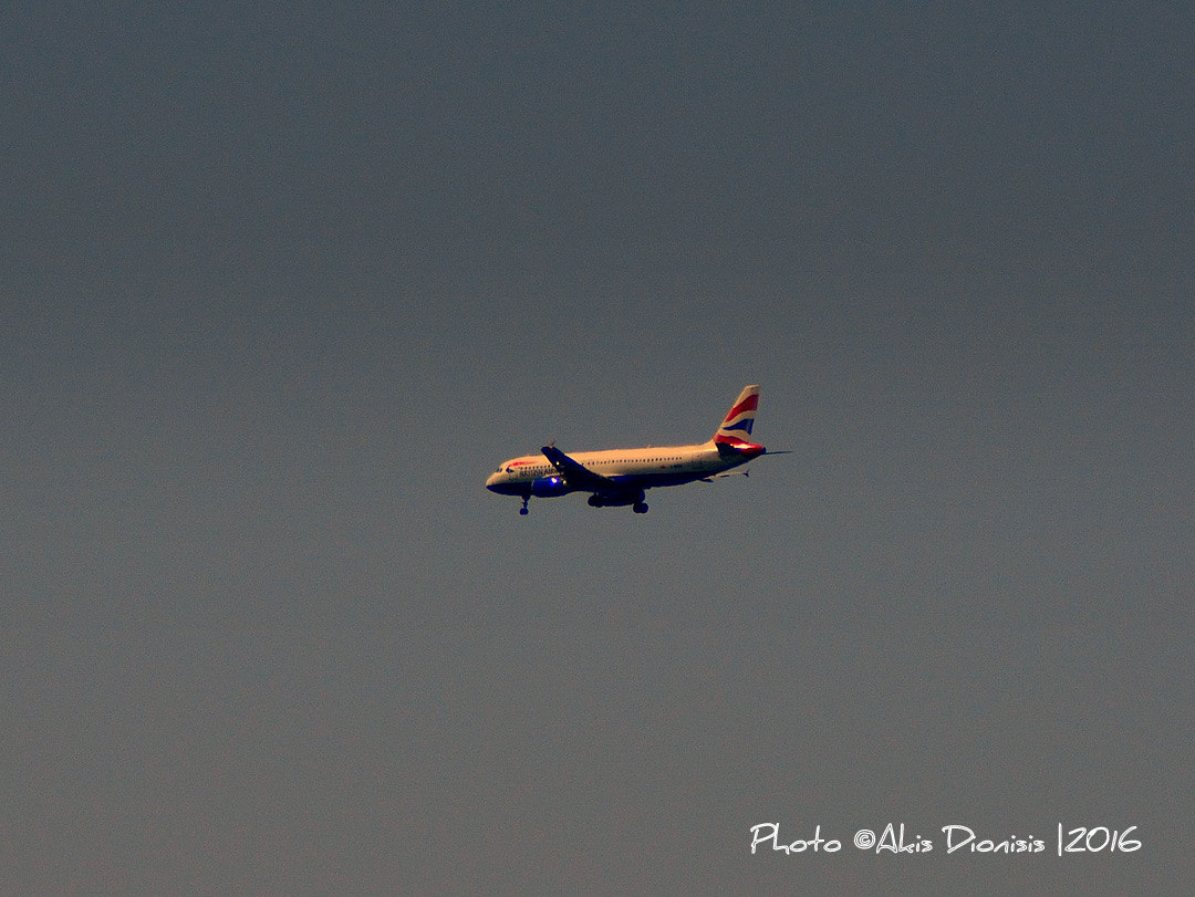 Nikon D5200 + Sigma 70-210mm F4-5.6 UC-II sample photo. A320-232 - british airways photography