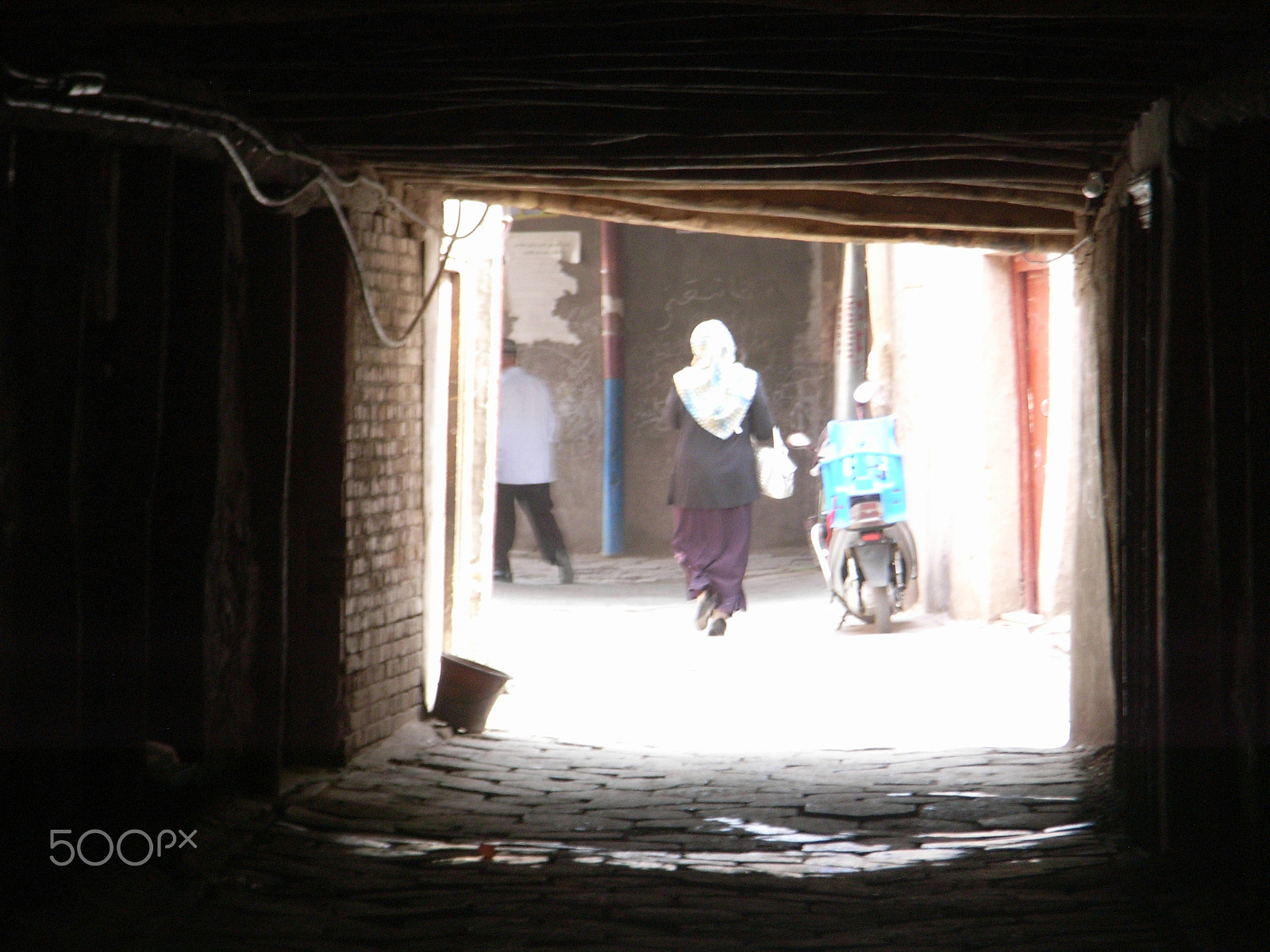 Ricoh Caplio R5 sample photo. Kashgar woman photography