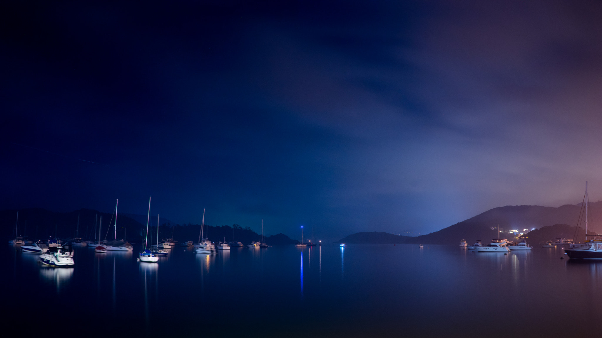 Sony a7 + FE 21mm F2.8 sample photo. Wharf photography