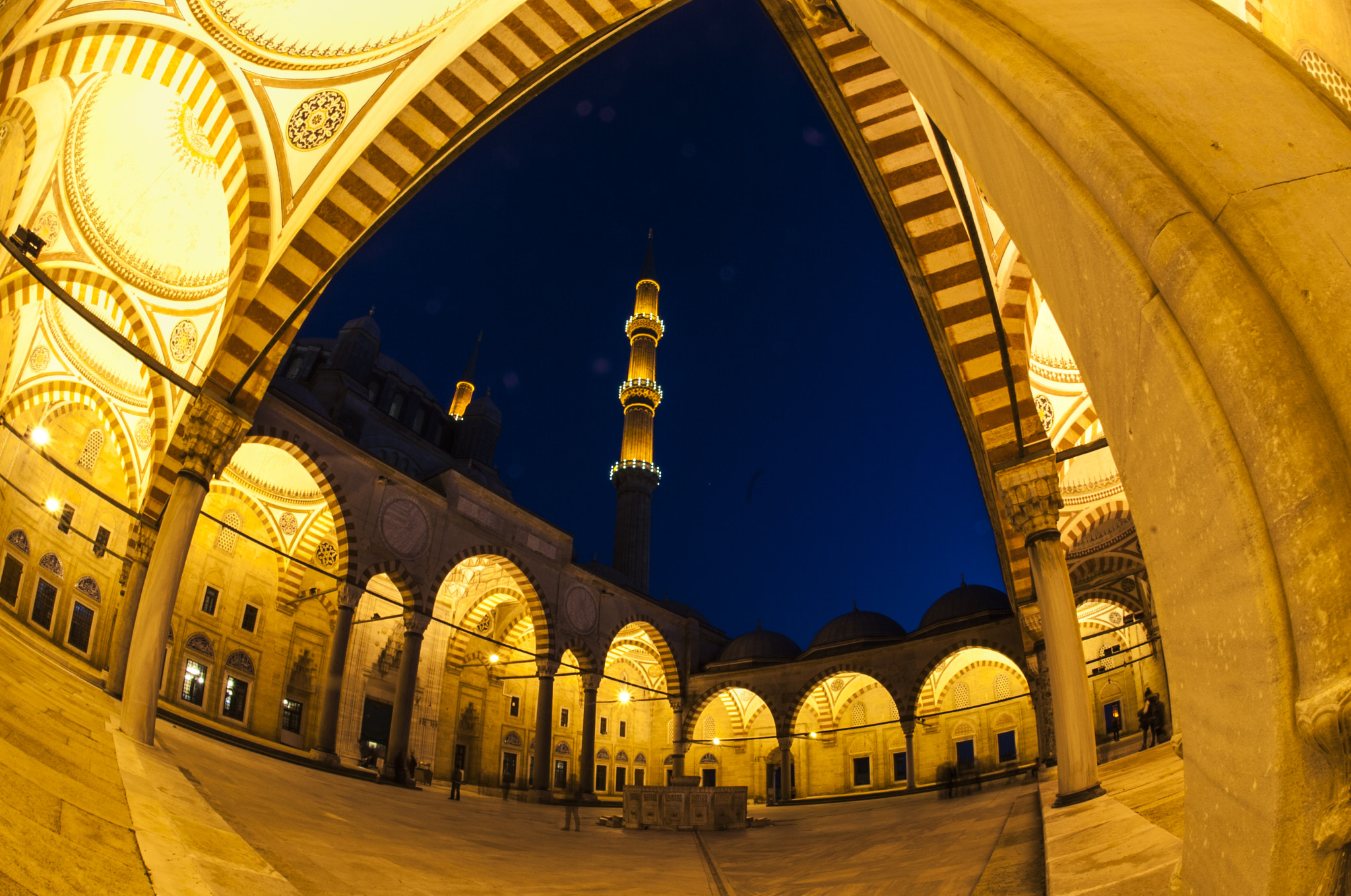 Nikon AF DX Fisheye-Nikkor 10.5mm F2.8G ED sample photo. Selimiye mosque photography