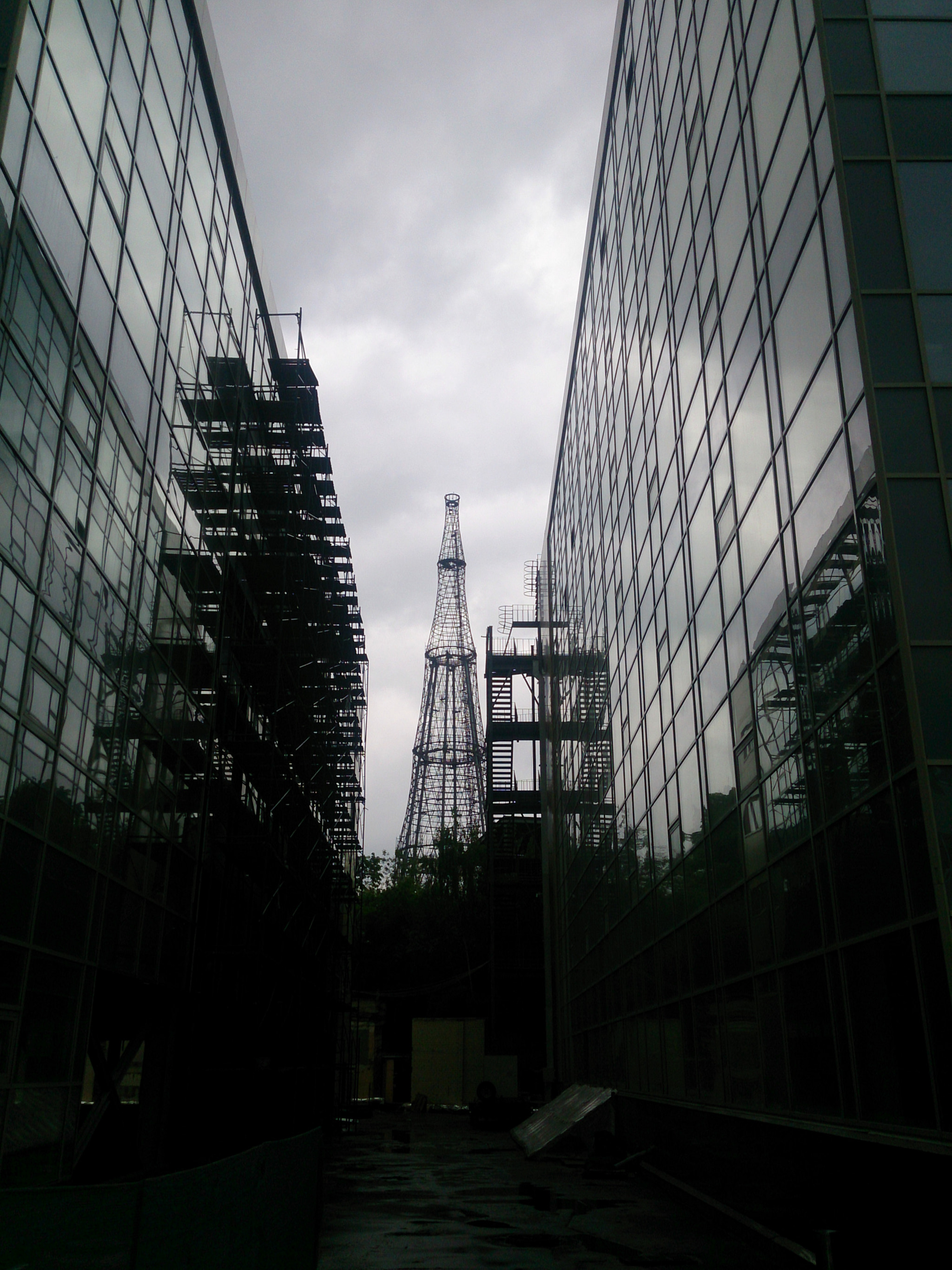 Sony Xperia ZR sample photo. Even more depressive due to asymmetric photography