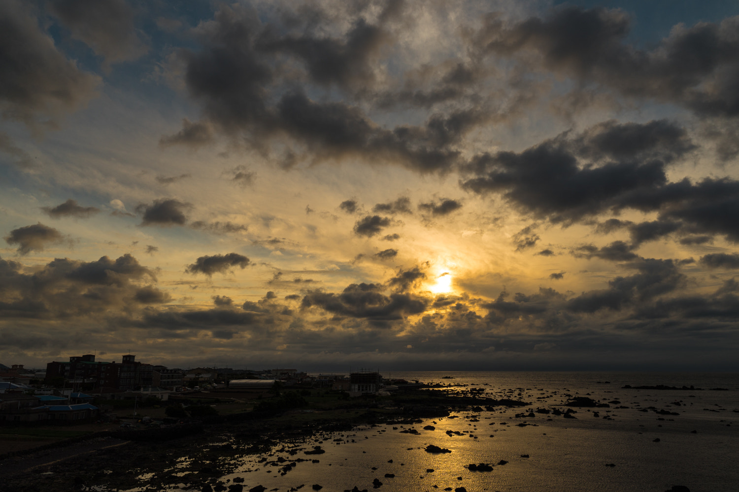 ZEISS Batis 25mm F2 sample photo. Sunset photography