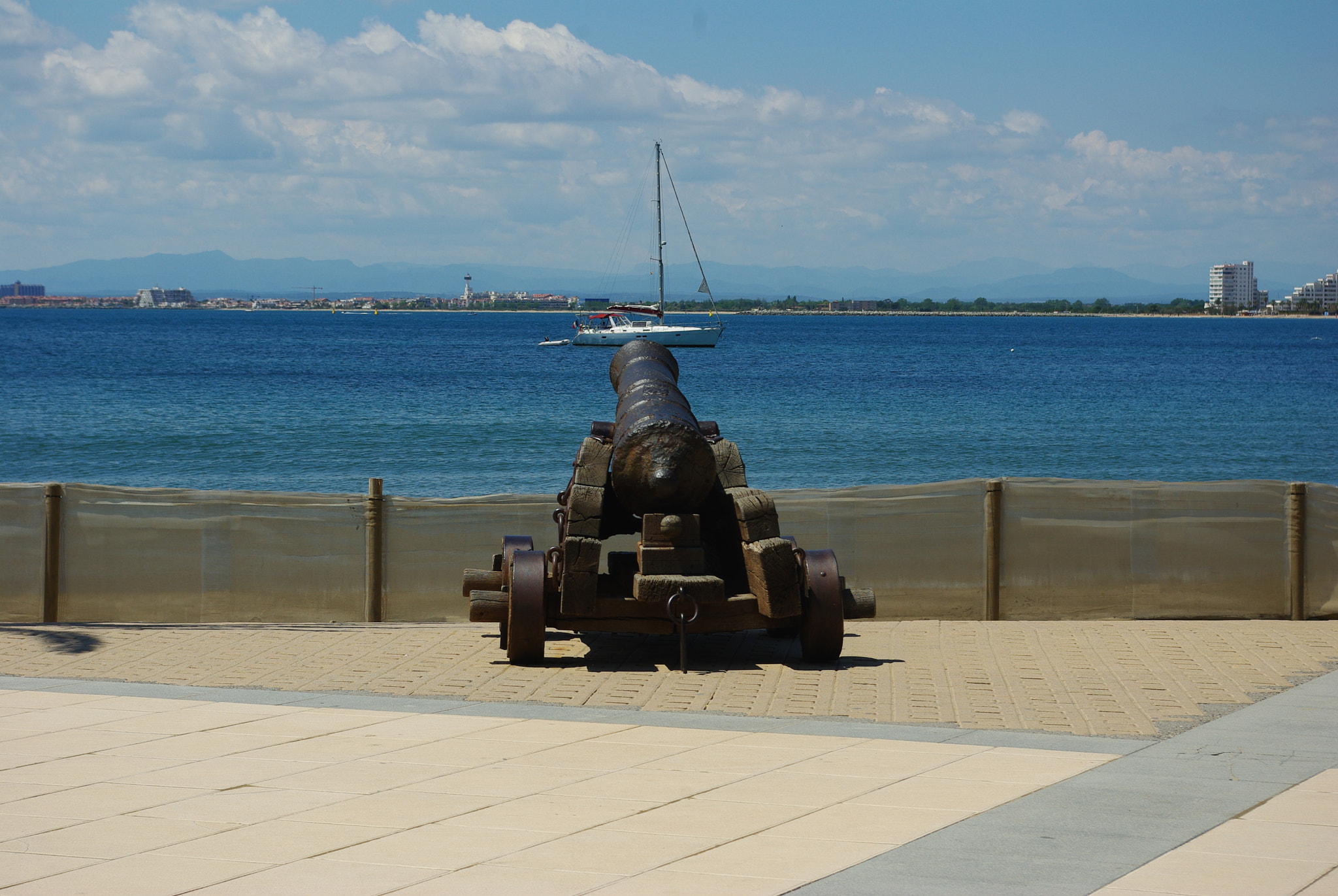 Pentax K200D sample photo. A7 tocado y hundido photography