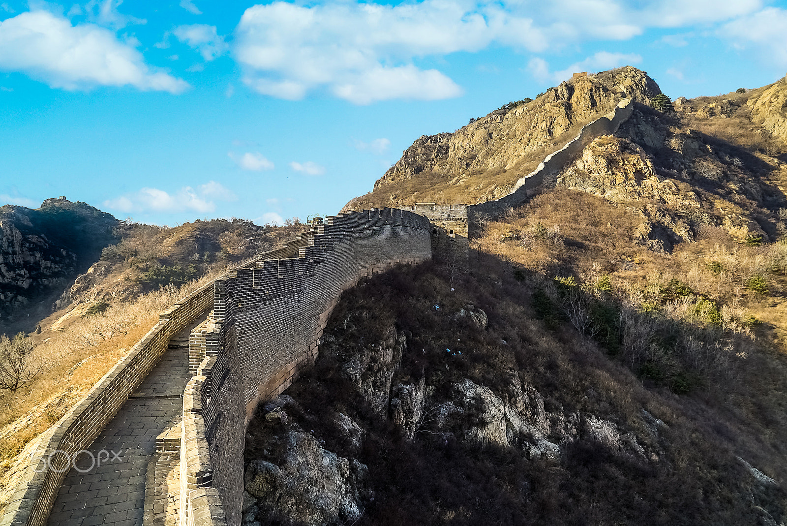 Sony a7S + Sony Vario-Tessar T* E 16-70mm F4 ZA OSS sample photo. Great wall of china in sunshine day. photography