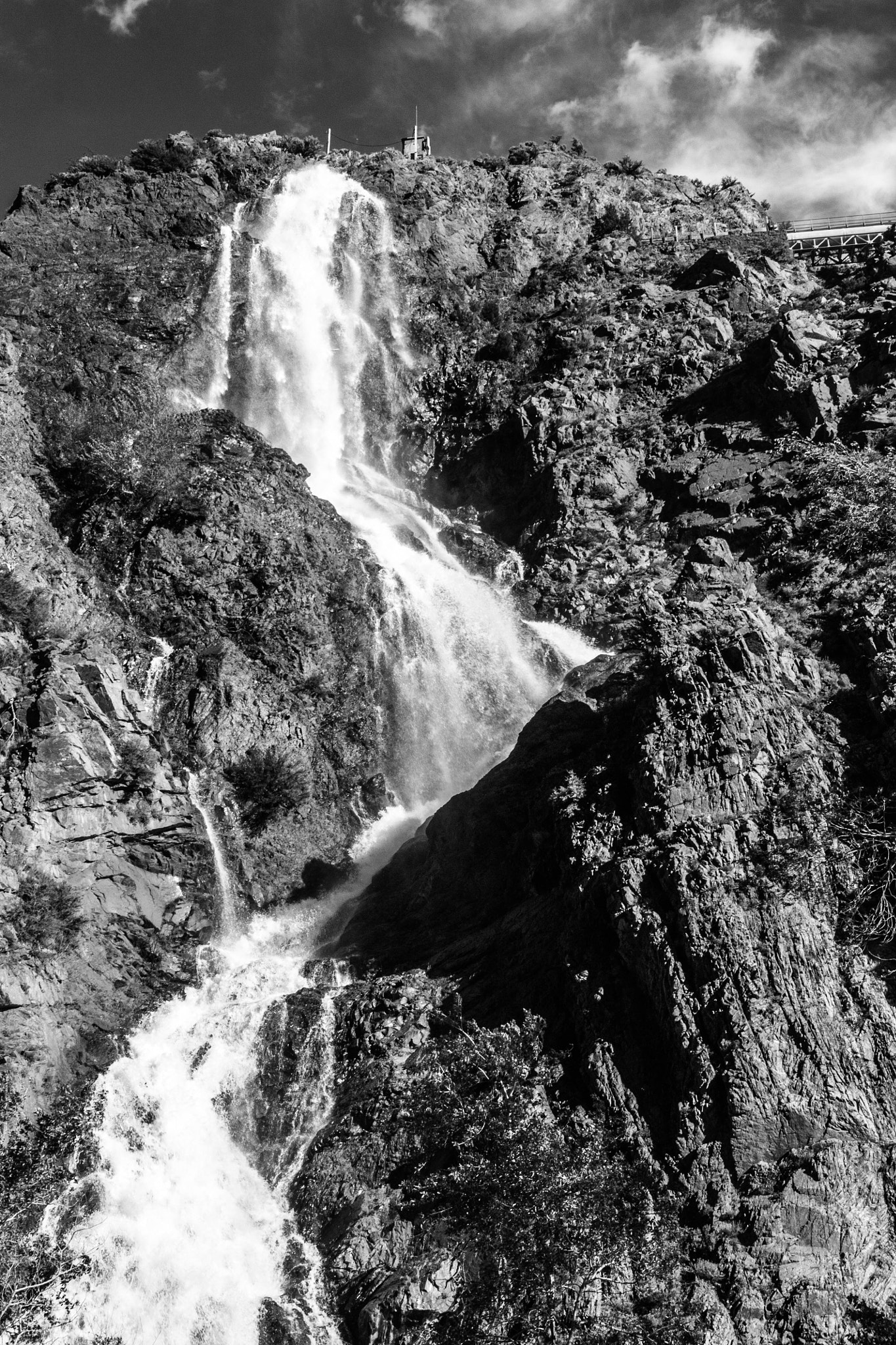 Canon EOS 450D (EOS Rebel XSi / EOS Kiss X2) sample photo. Ogden waterfall photography